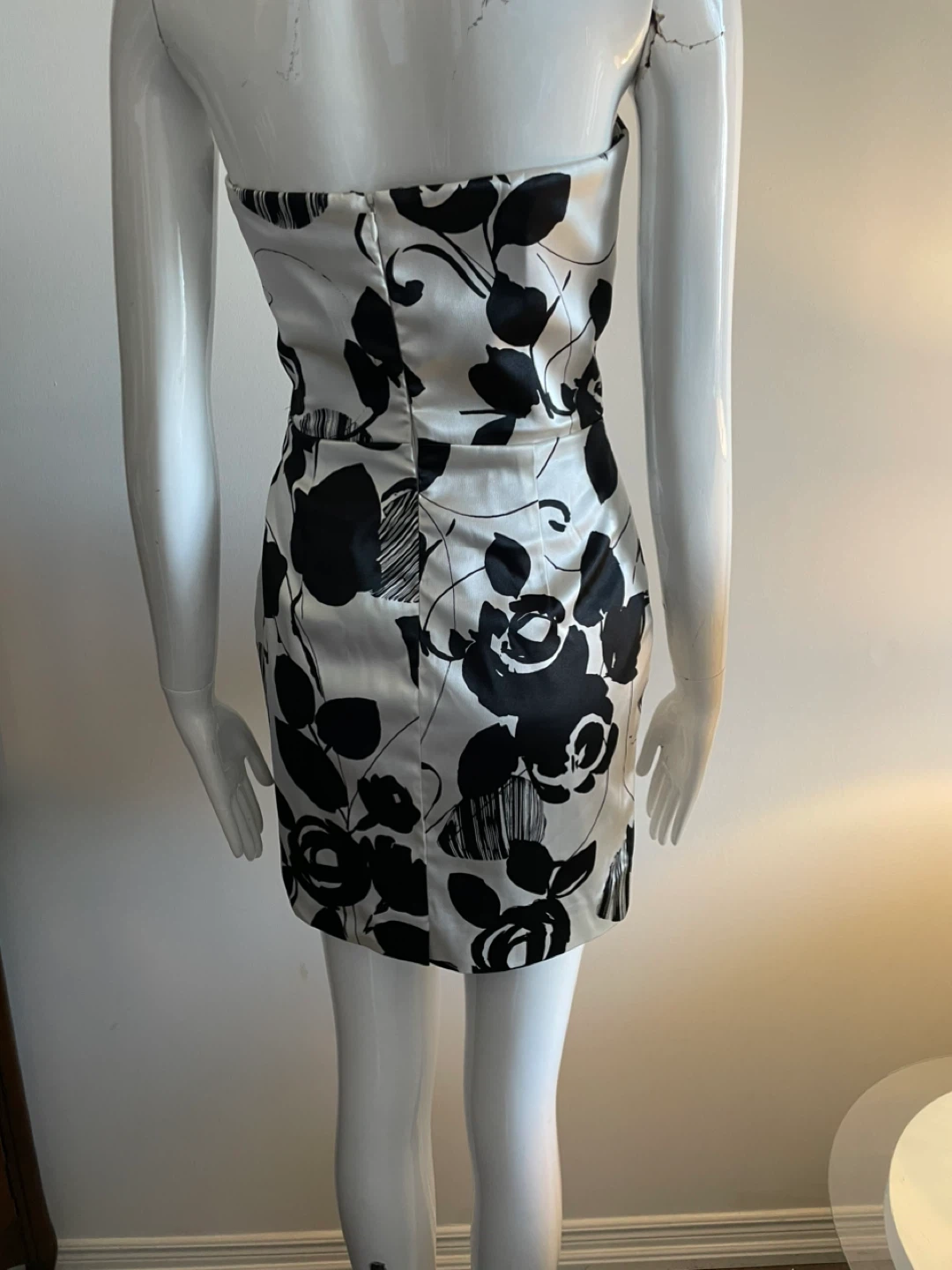 Strapless Black and White Floral Mini Dress - photo 3