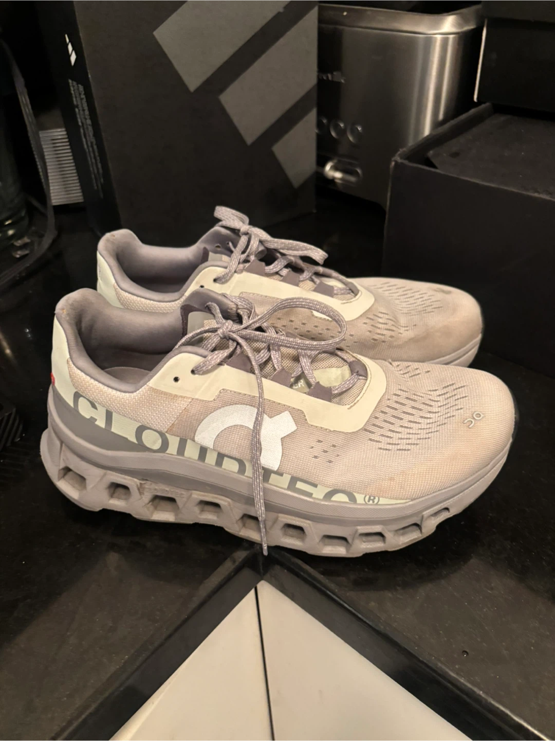 Men’s Cloud Running Shoes 7.5