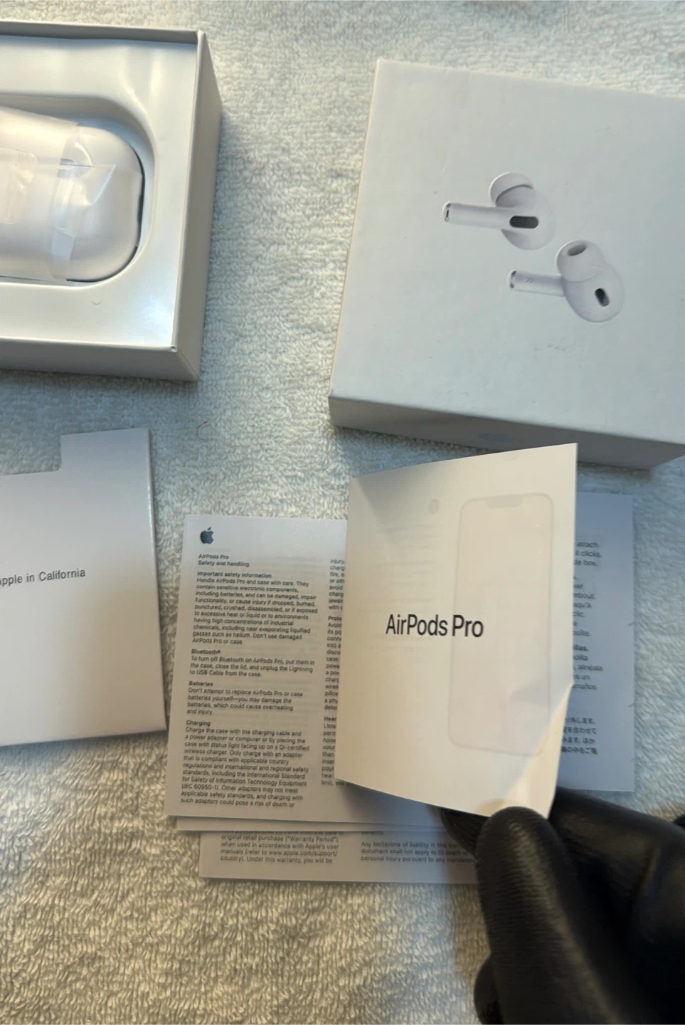 Apple AirPods Pro - photo 2