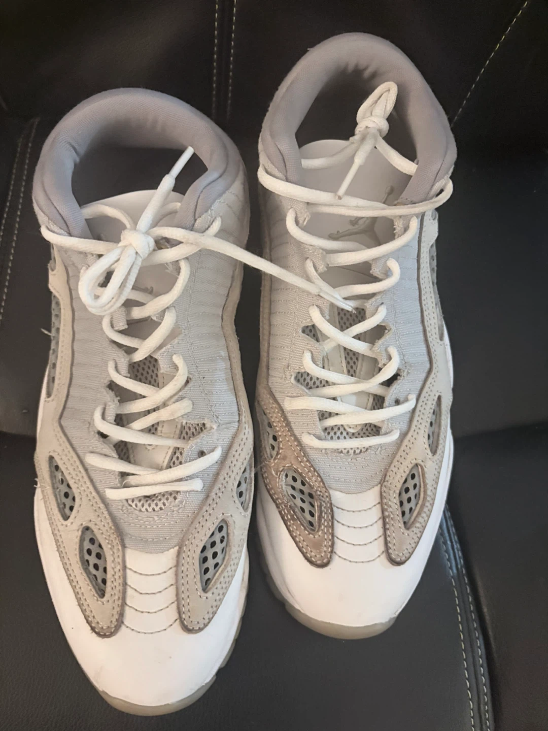 Air Jordan 11 Low Light Smoke Grey Sneakers