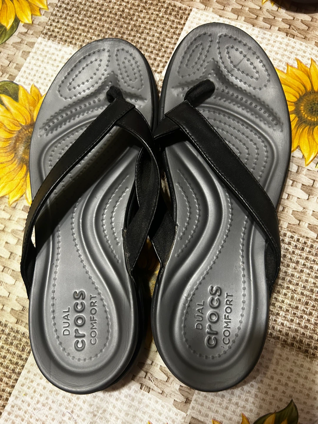 Crocs Dual Comfort Flip Flops Size 10 Women's