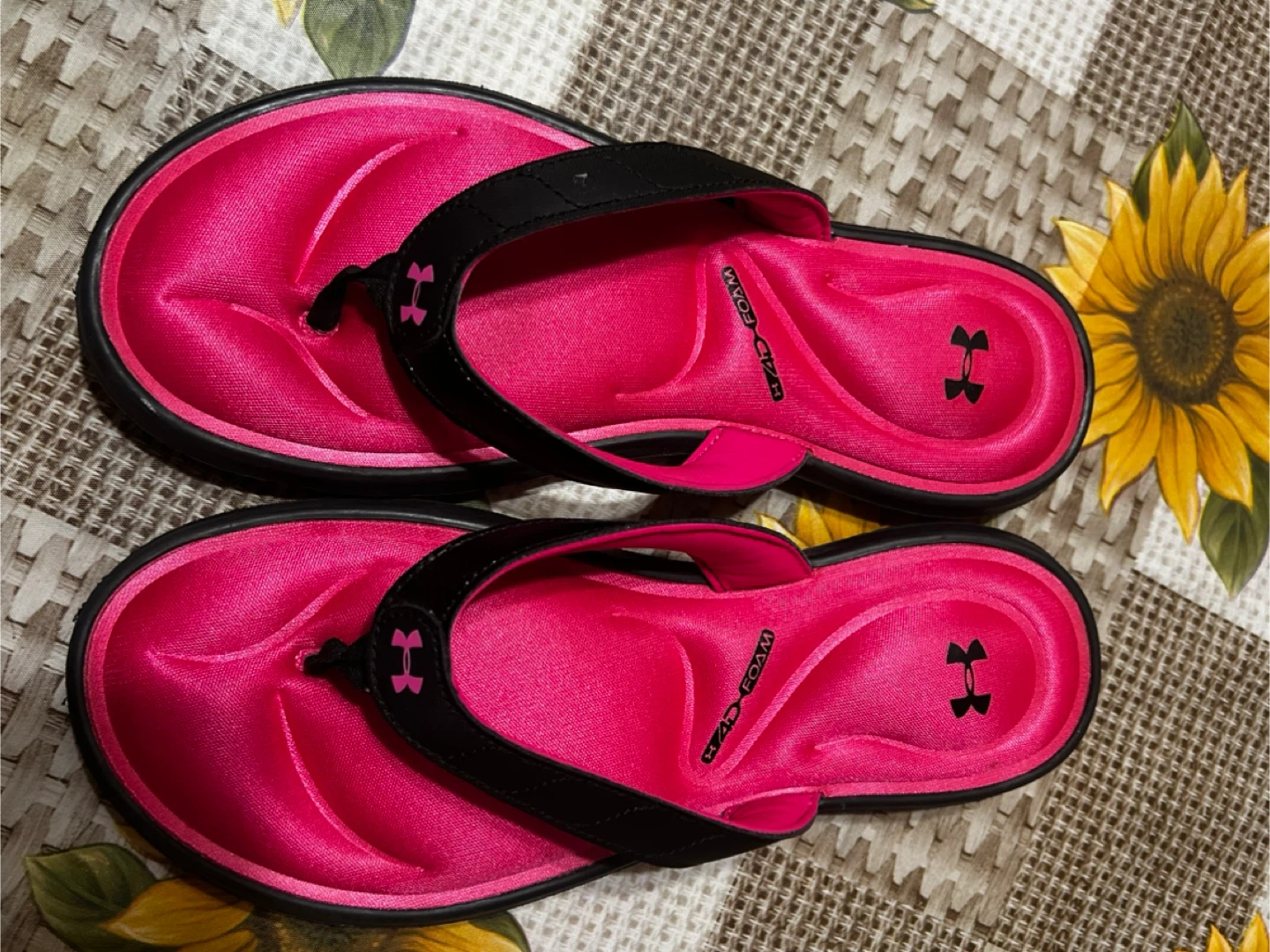Under Armour Women's Flip Flops Size 10