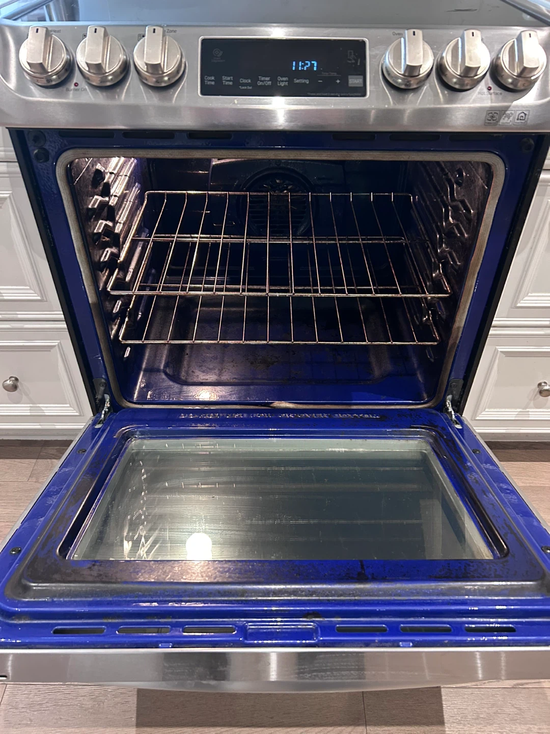 LG Slide In Stove LSE4611S - photo 2
