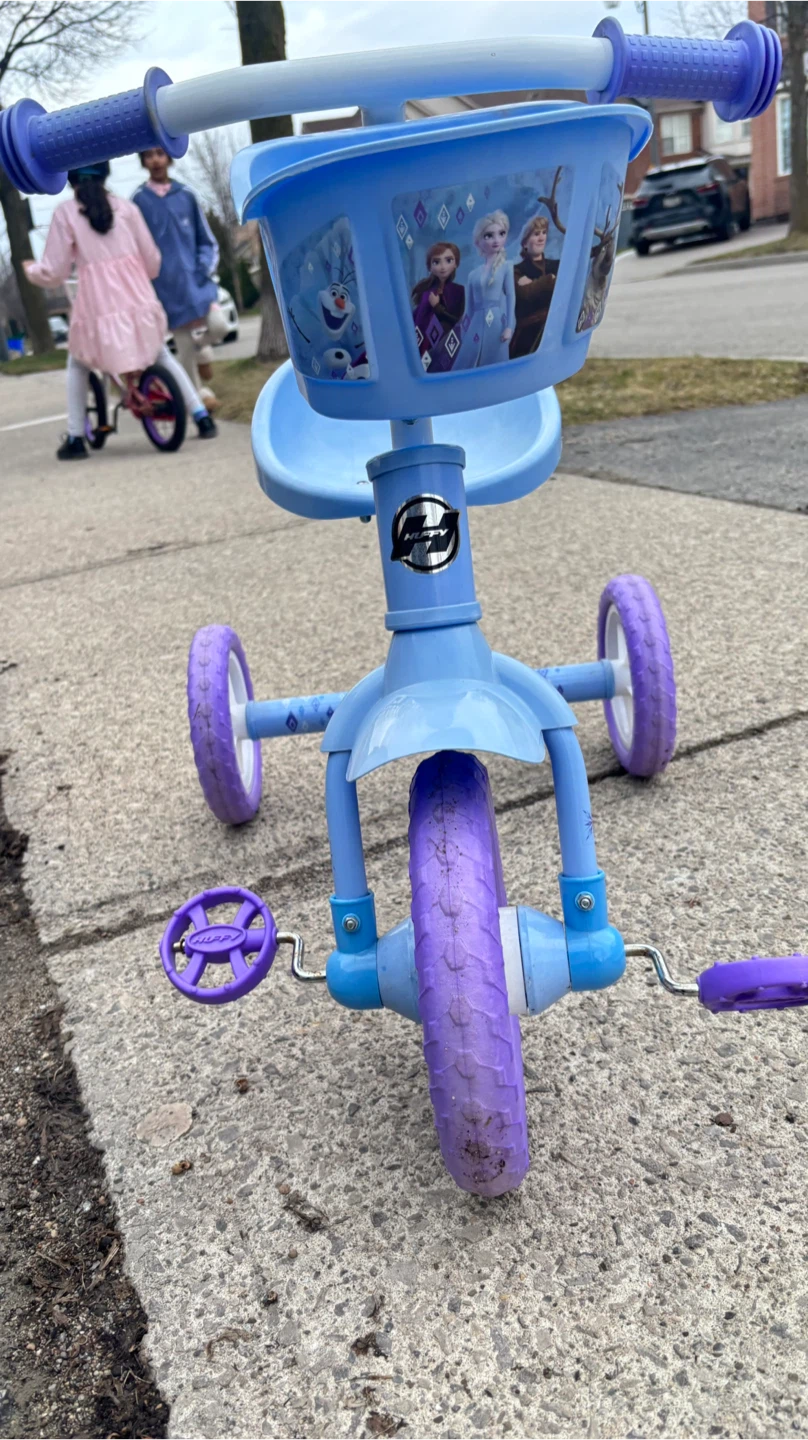 Disney Frozen Tricycle with Basket - photo 2