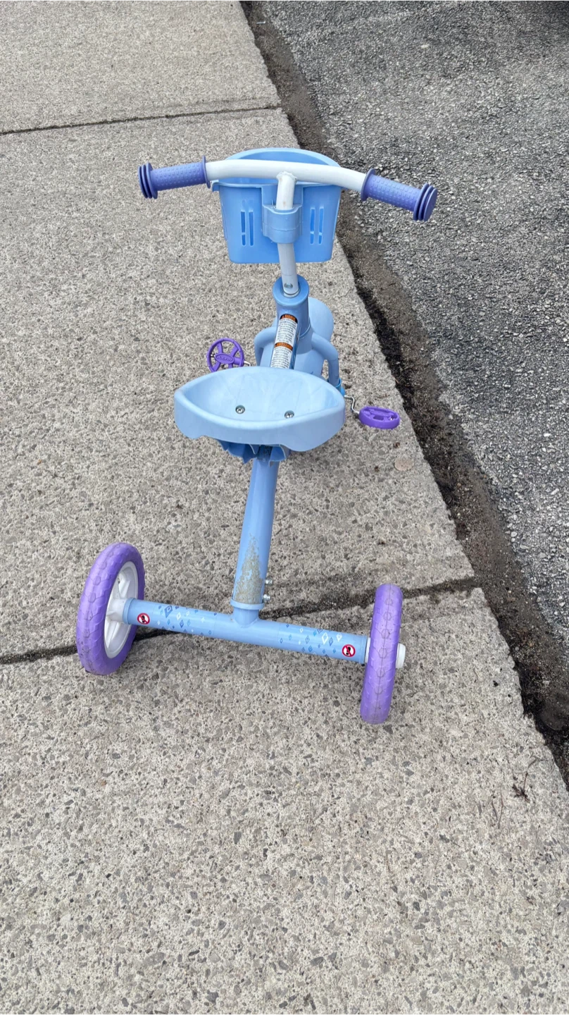 Disney Frozen Tricycle with Basket