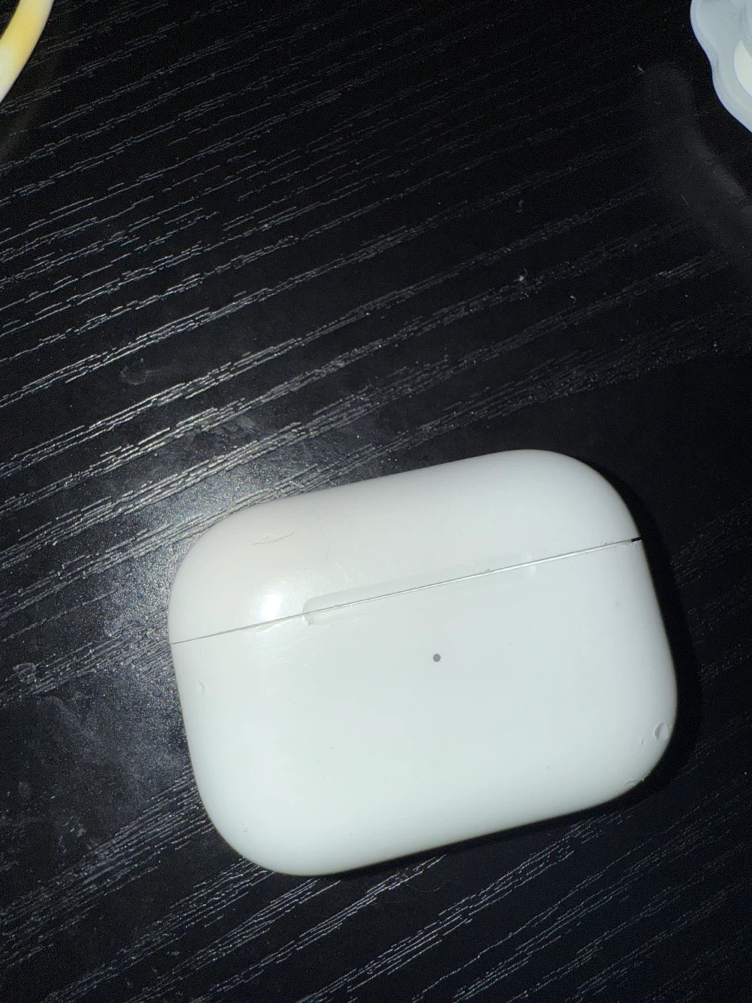 Apple AirPods Pro (2nd Gen) Charging Case and Earbud - photo 3