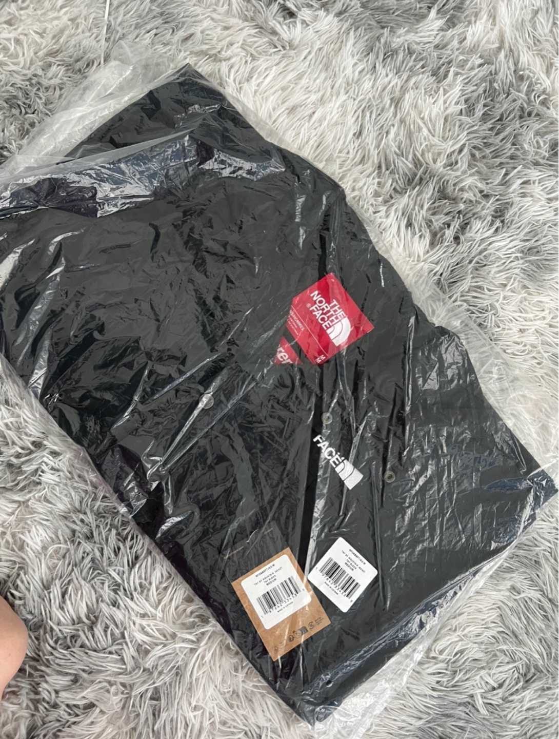 Supreme x The North Face Mountain Jacket - photo 2