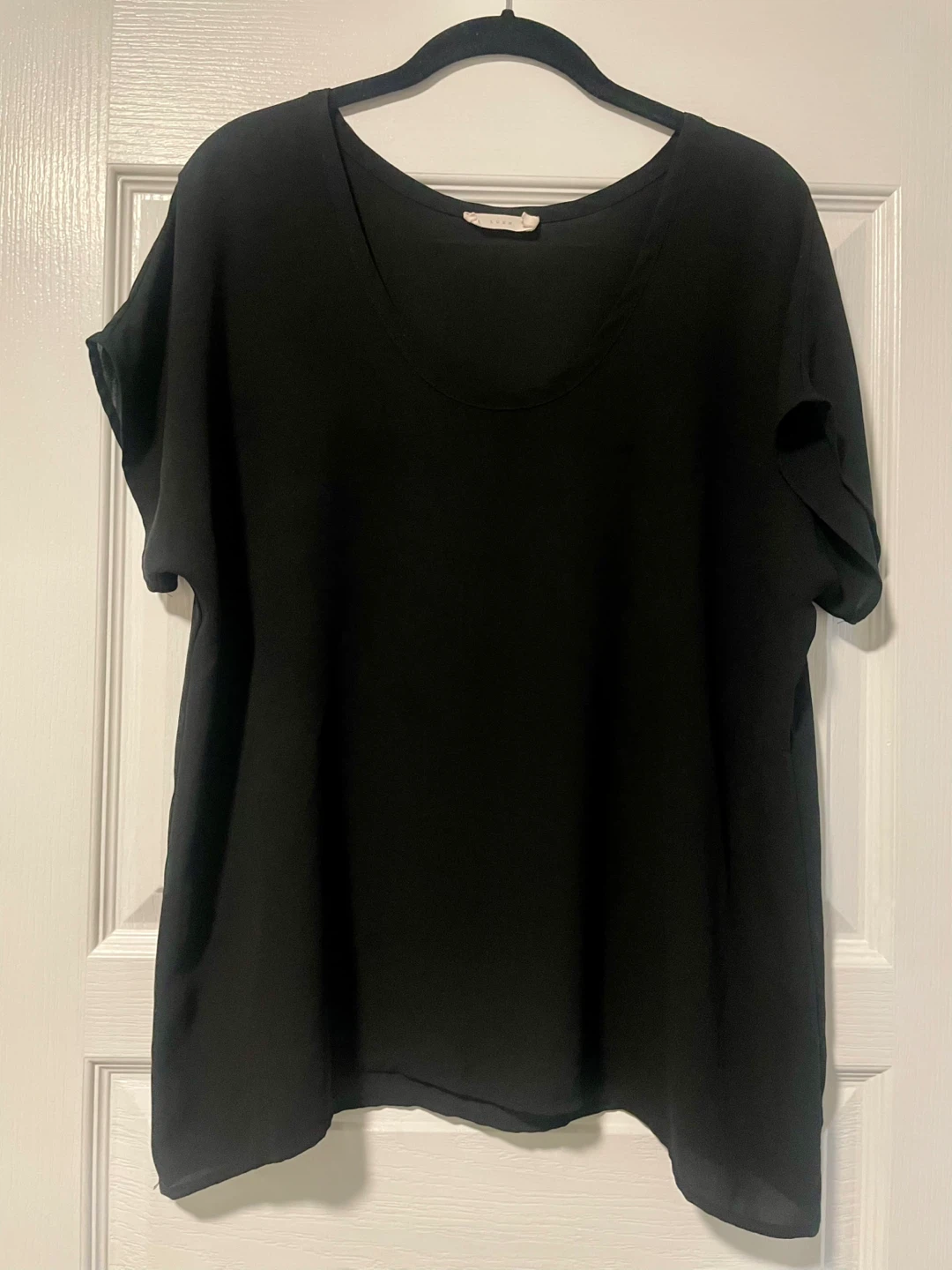 LUSH Black Short Sleeve Top Medium