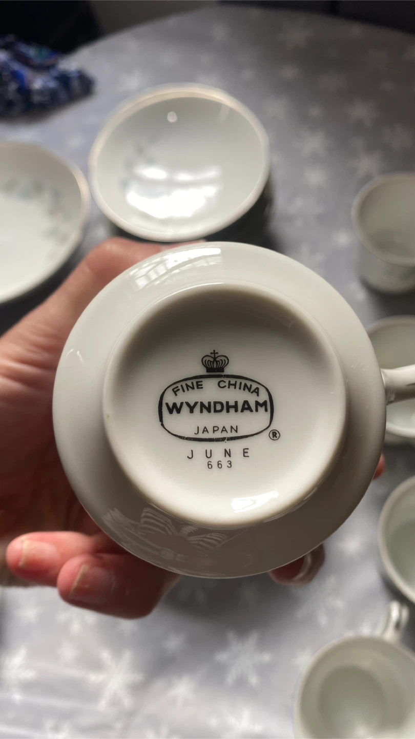 Wyndham fine China 43 pieces - photo 4