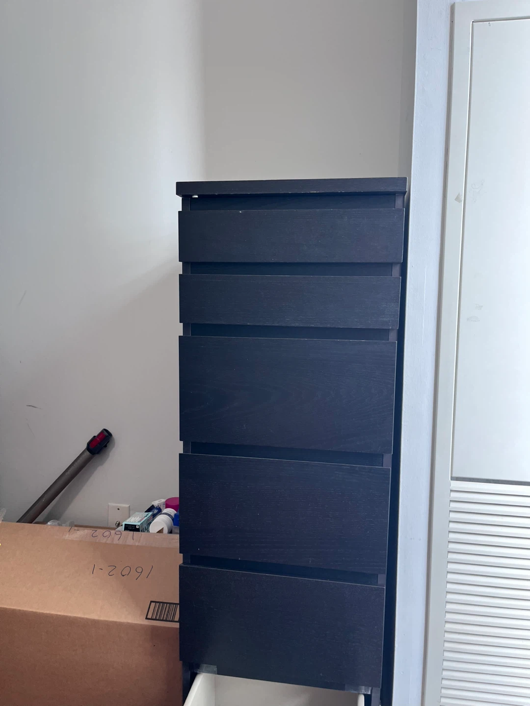 Black dresser with mirror - photo 5