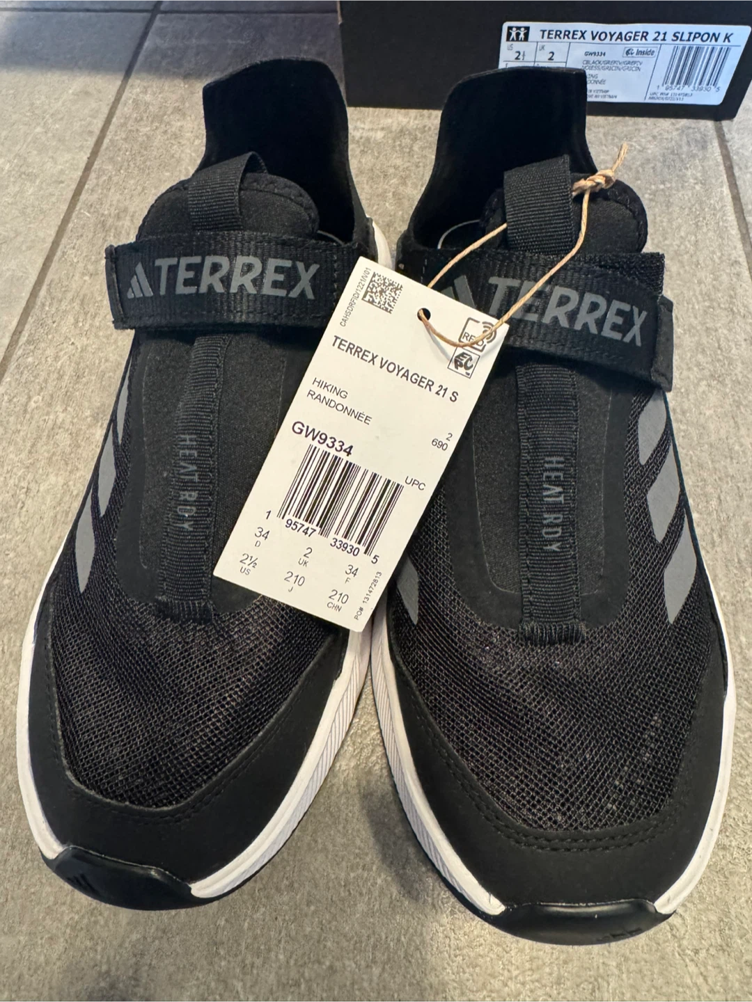 NEW Adidas Terrex Voyager 21 Slip-On K - Youth Size 2.5 (Black)