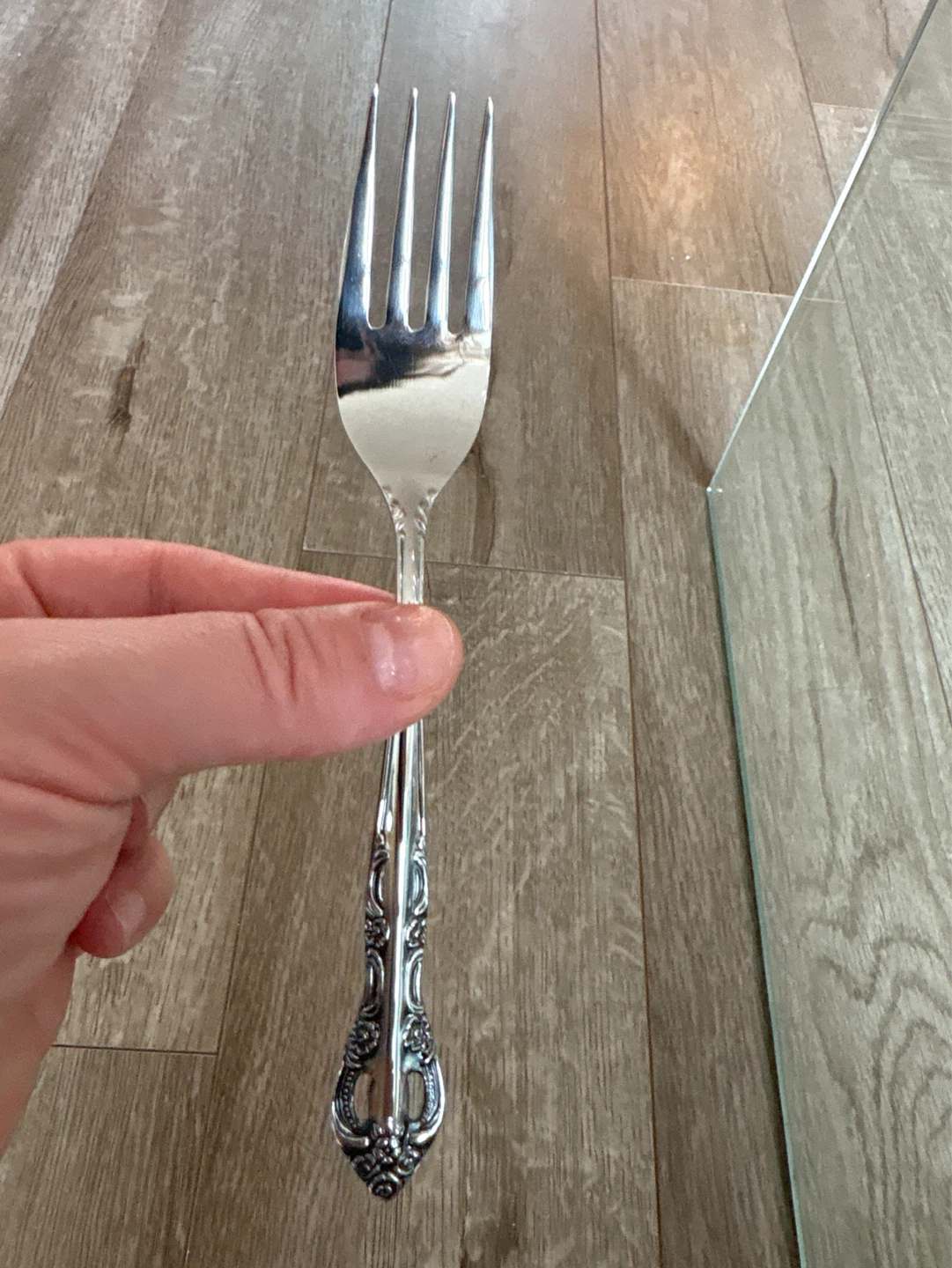 Girlie party hosting items with high end silverware included - photo 4