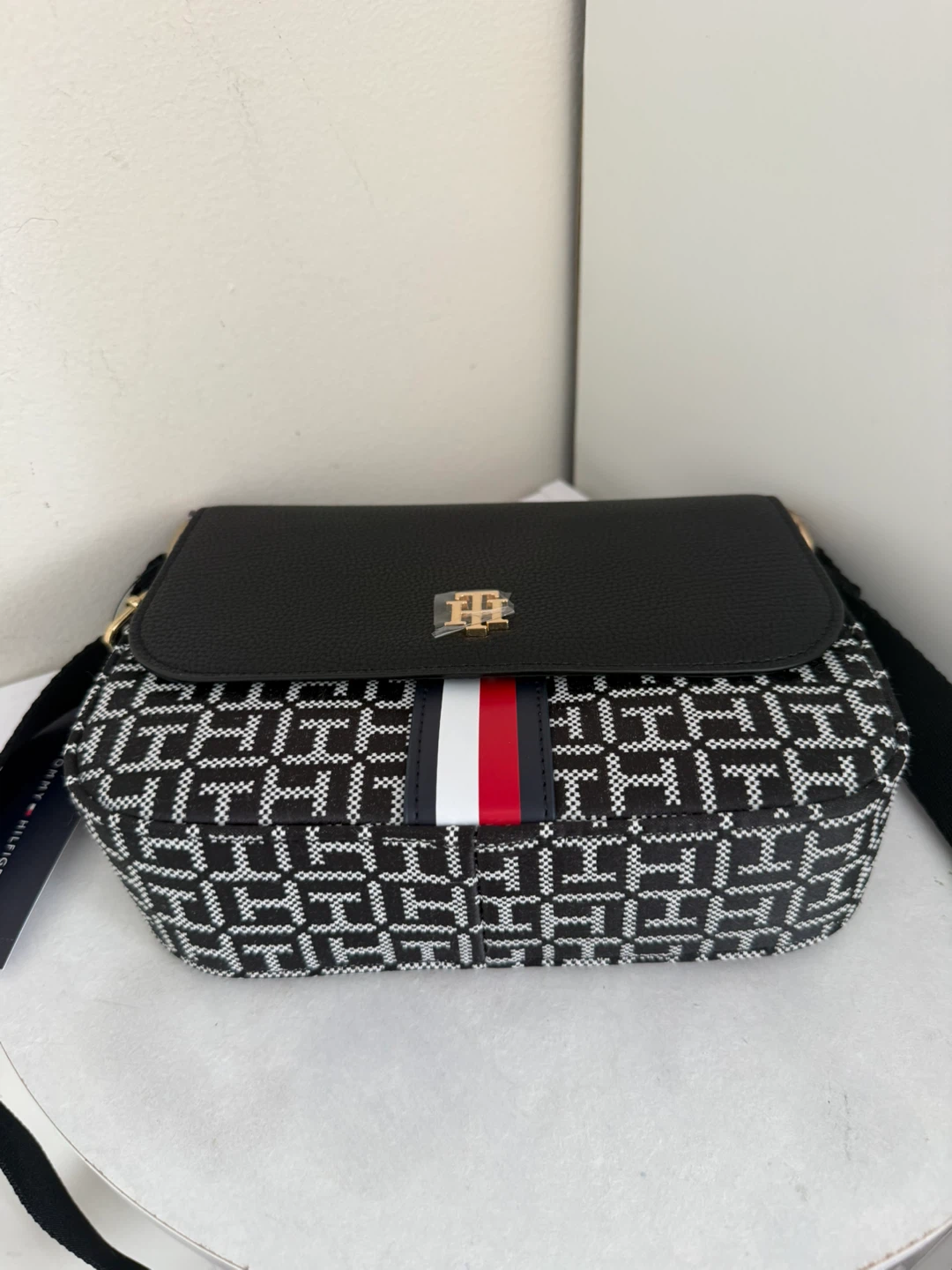 Tommy Hilfiger Monogram Crossbody Bag - photo 3