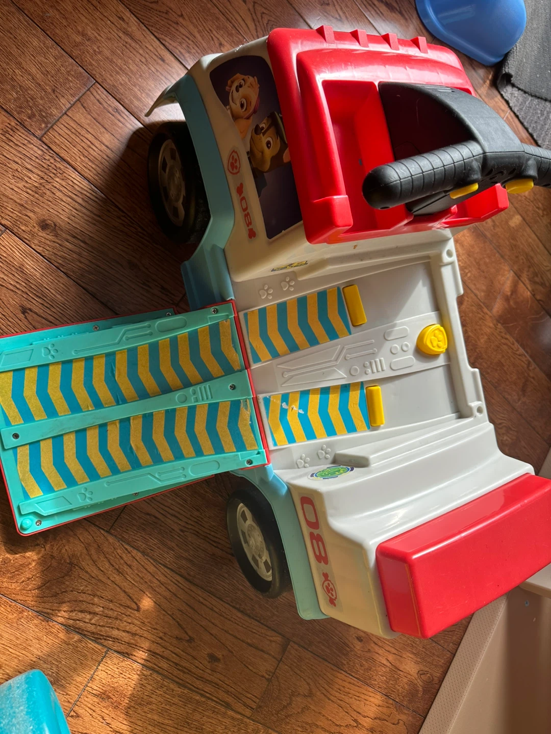 Paw Patrol Ride-On Toy Truck - photo 2