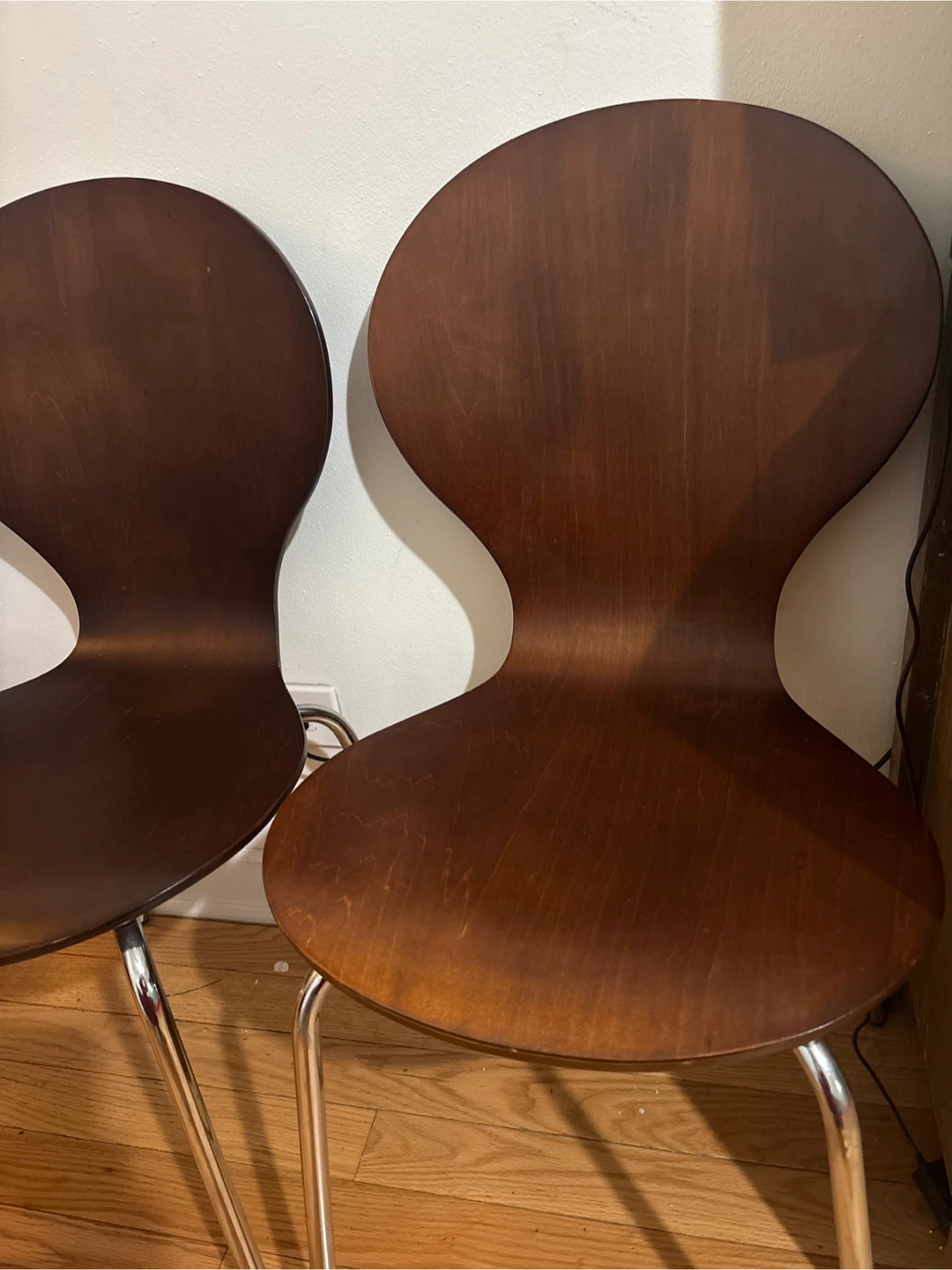 Mid - Century Set of 4 Walnut Molded Plywood Chairs( Best offer) - photo 2