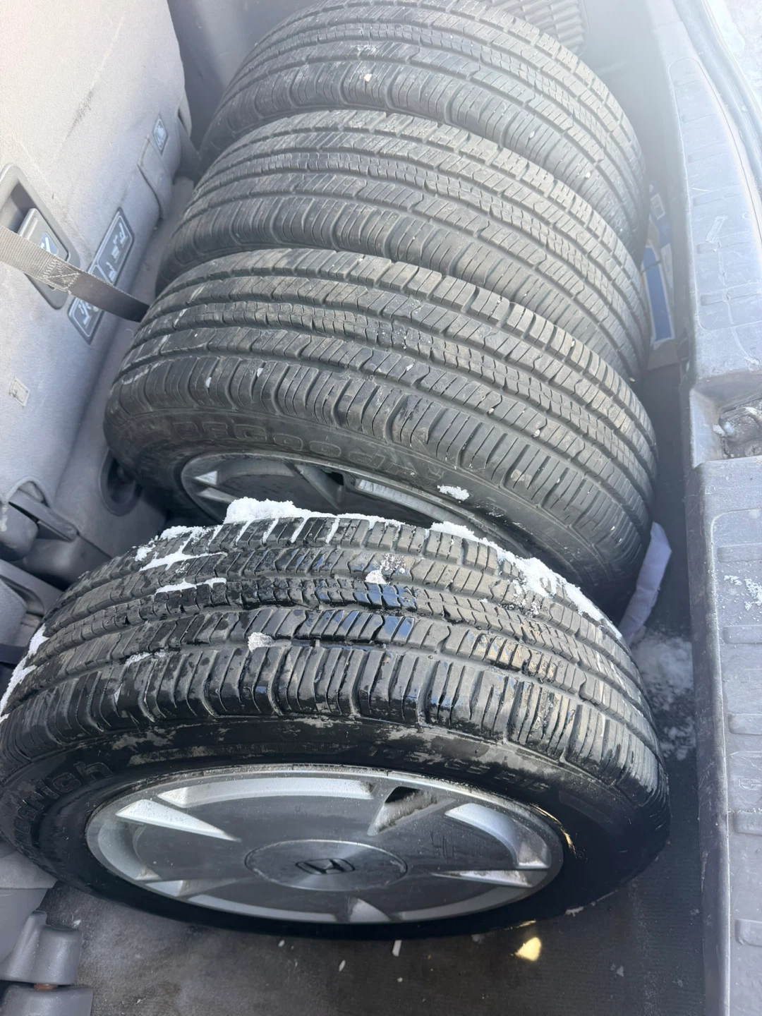175/16/15 Honda All Season Tires with Rims - photo 2