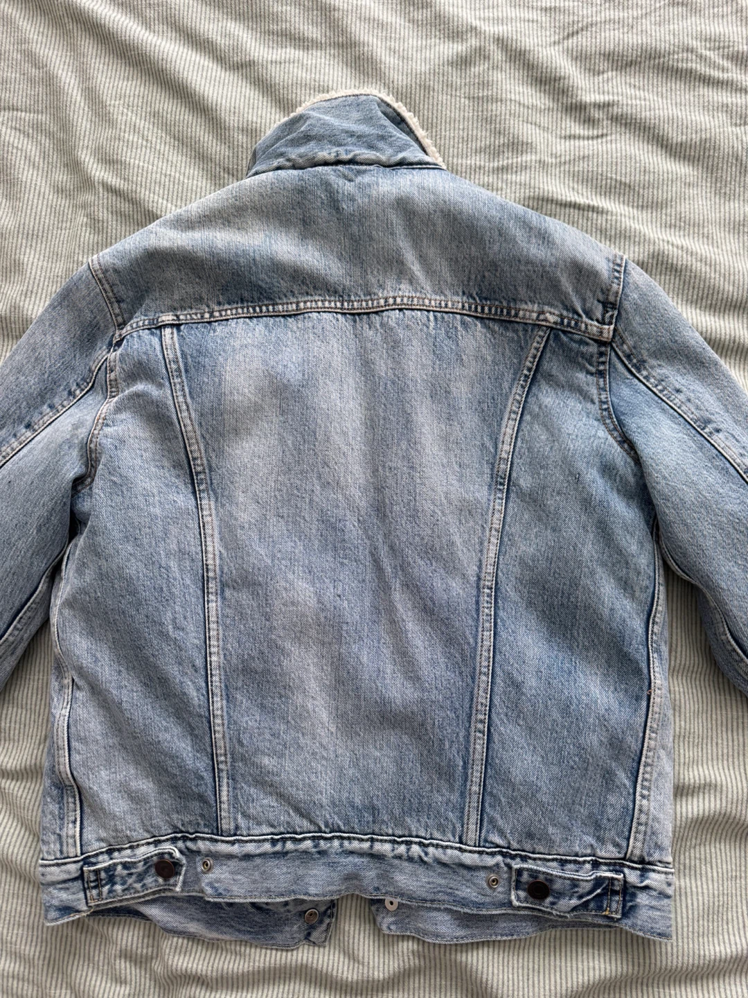 Levi's Sherpa Lined Denim Trucker Jacket SIZE S - photo 4