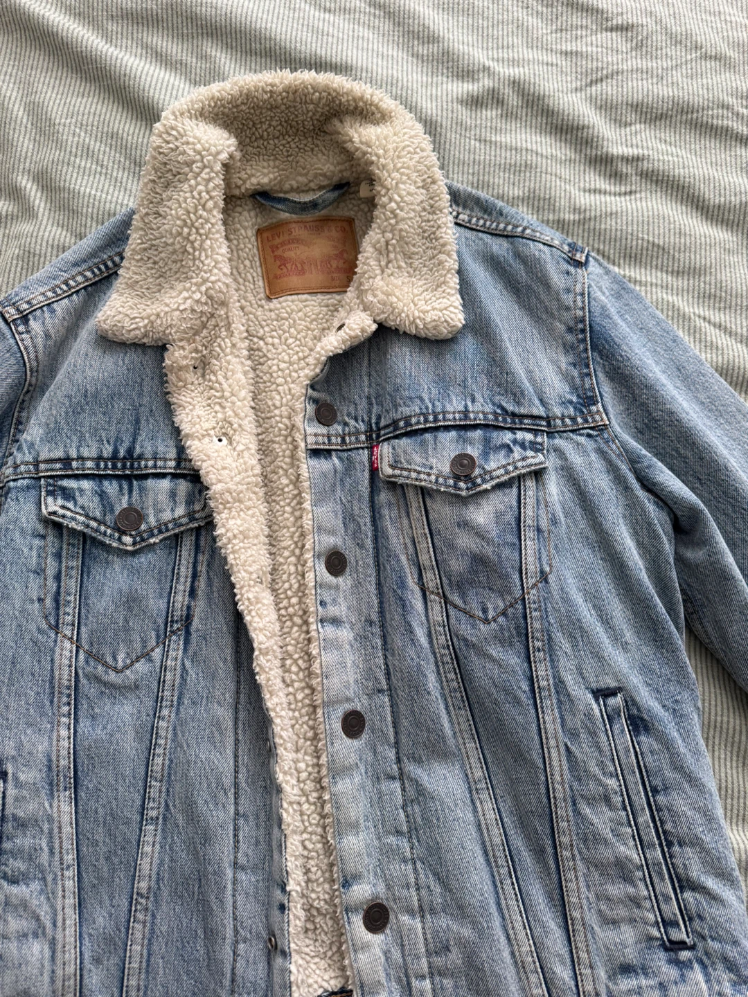 Levi's Sherpa Lined Denim Trucker Jacket SIZE S