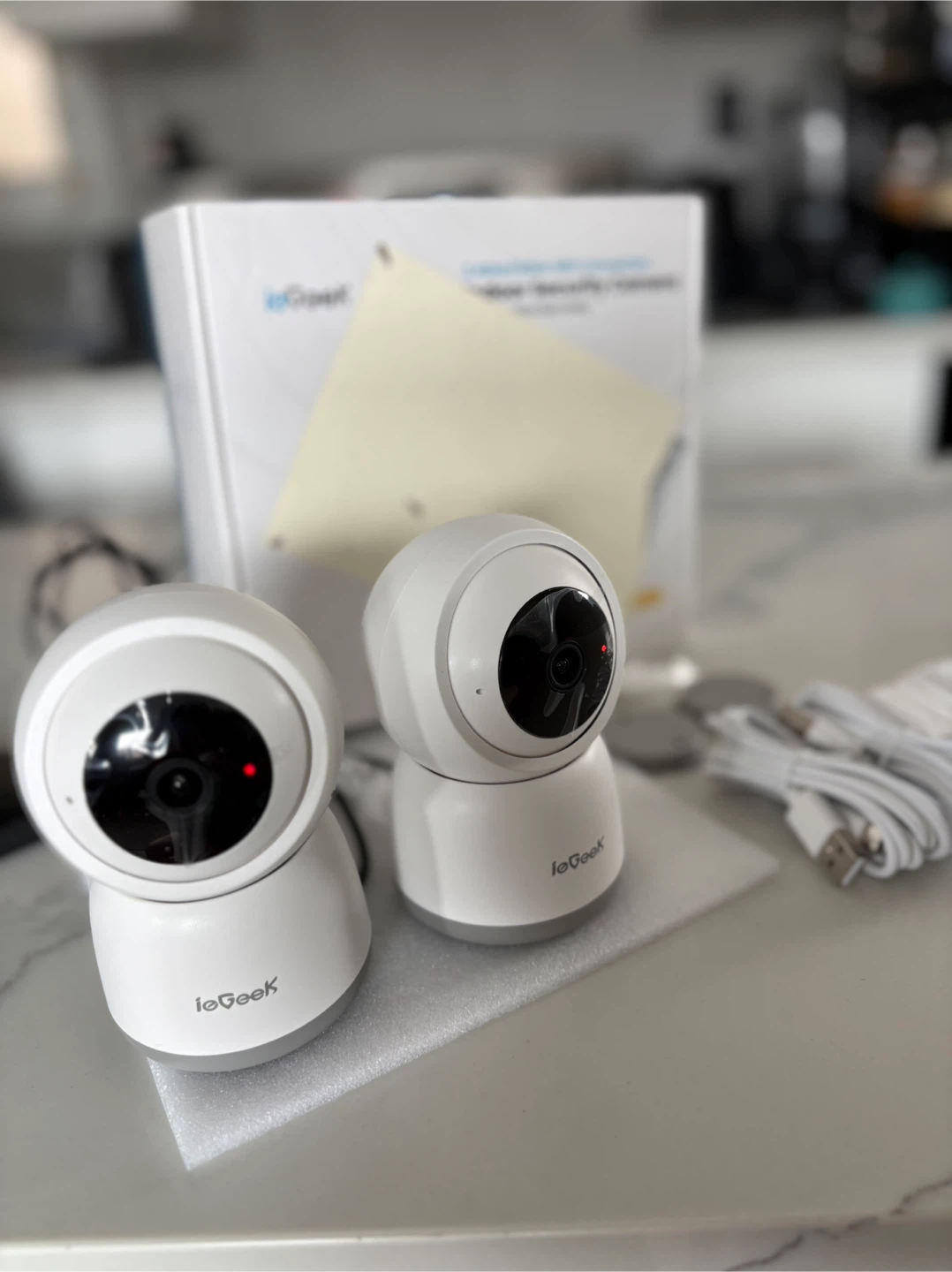 IoGeek Indoor Security Cameras (2 Pack) - photo 2