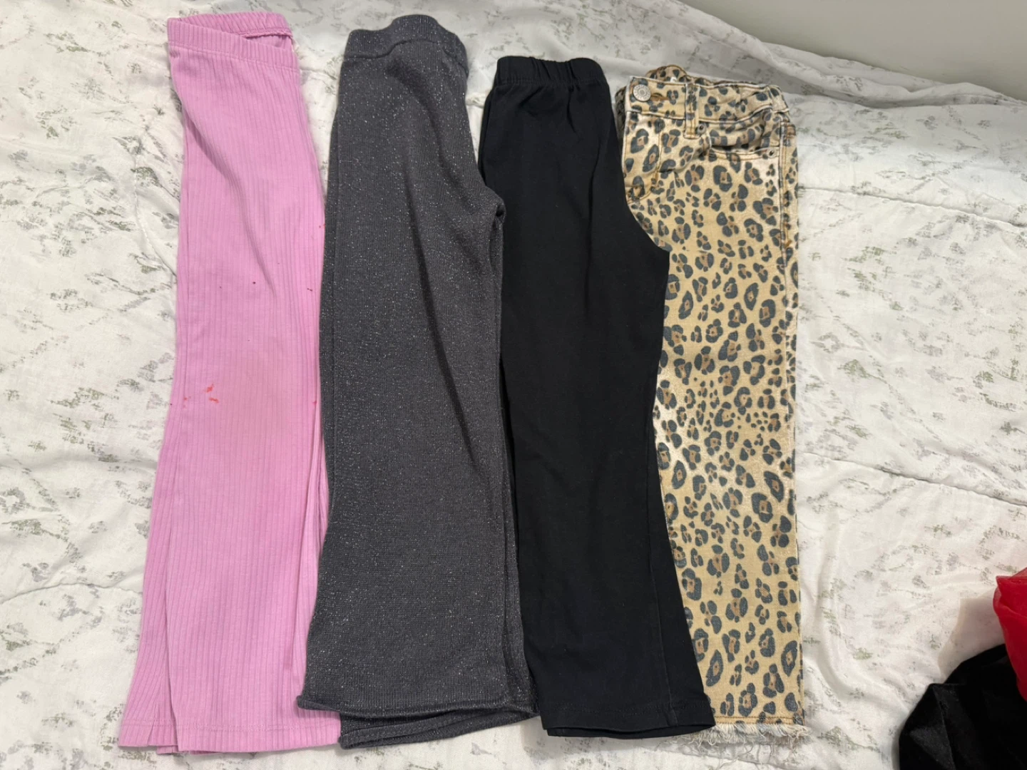 Kids' Clothing Bundle - 4 years old girl 👧🏻 - photo 2