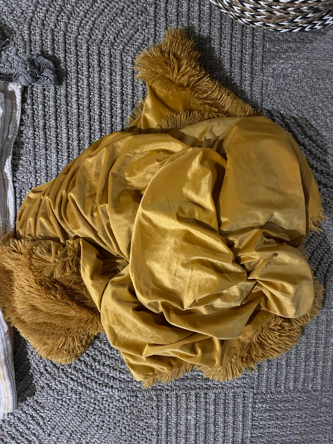 Throw Blanket Set - Striped and Faux Fur - photo 3