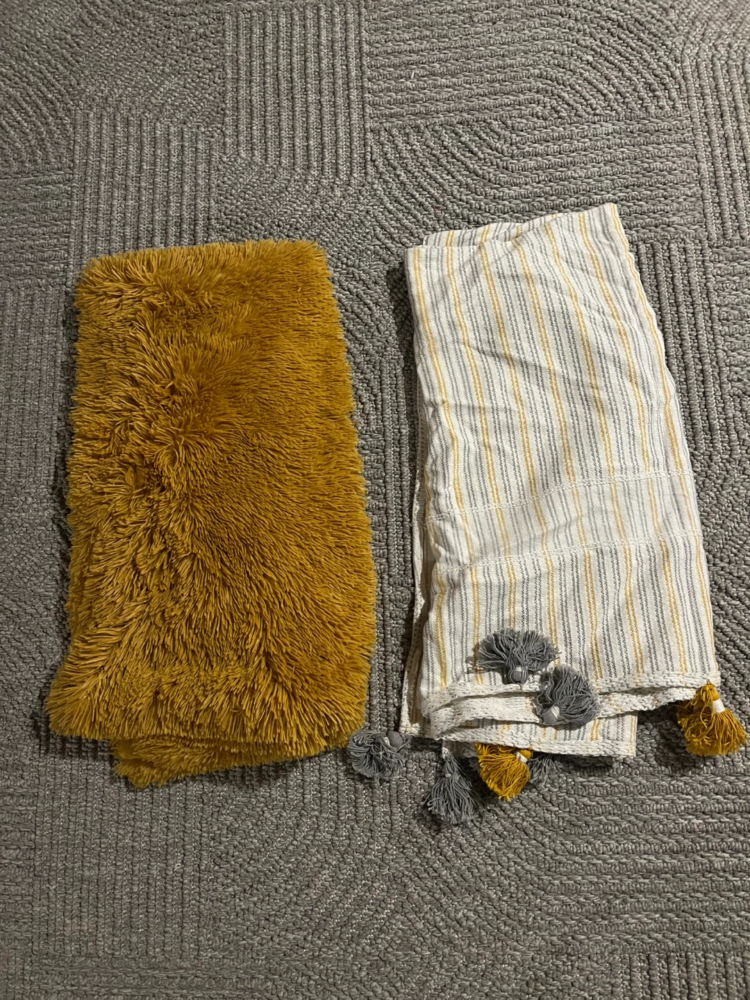 Throw Blanket Set - Striped and Faux Fur