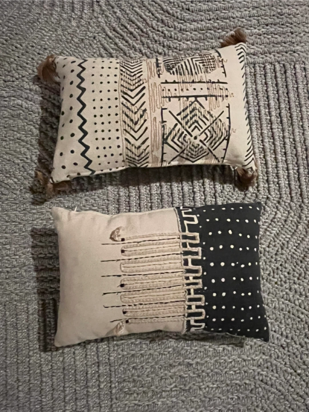 Set of 2 Decorative Throw Pillows