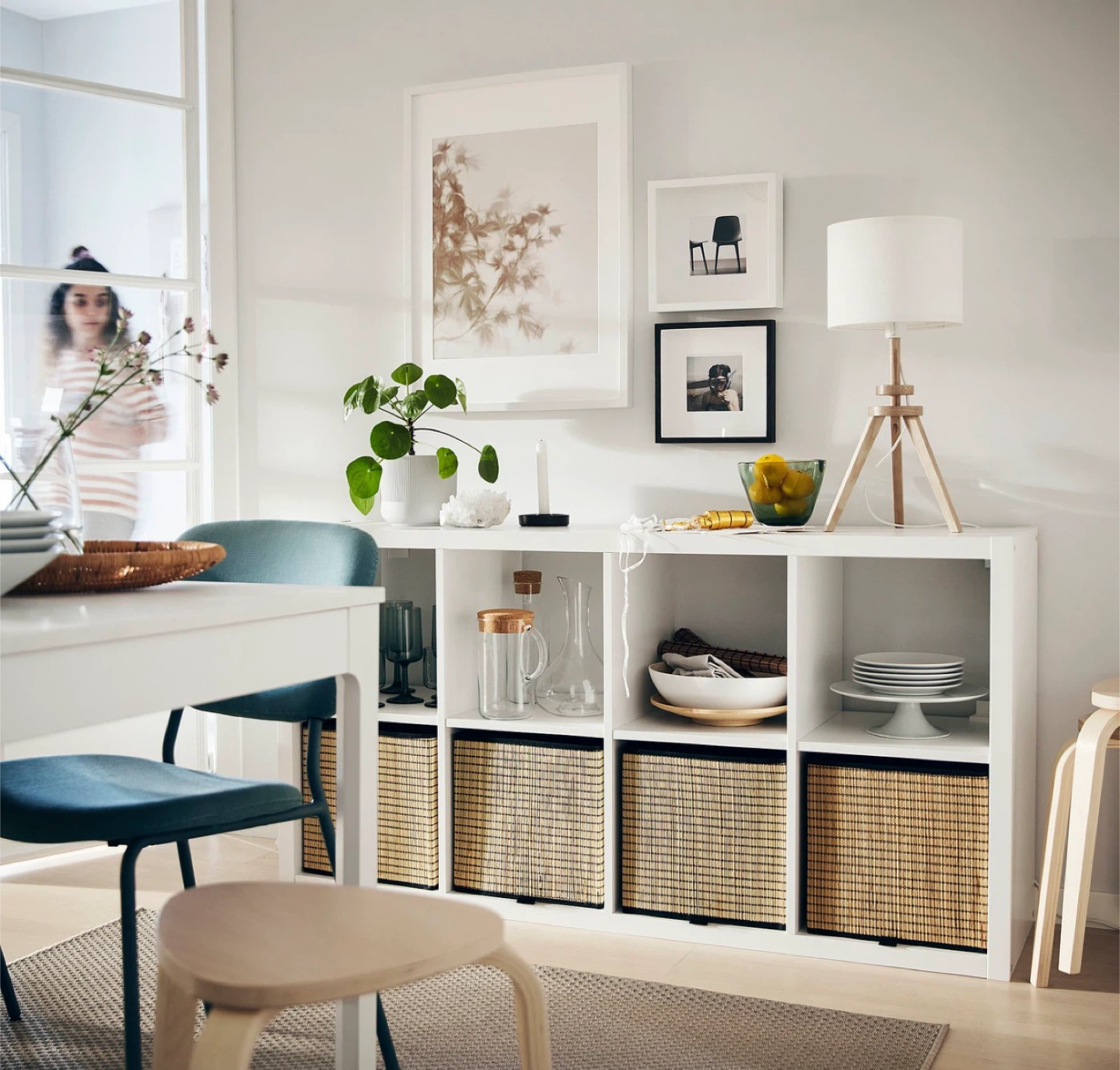 IKEA KALLAX 8-Cube Shelving Unit + scented free candle - photo 3