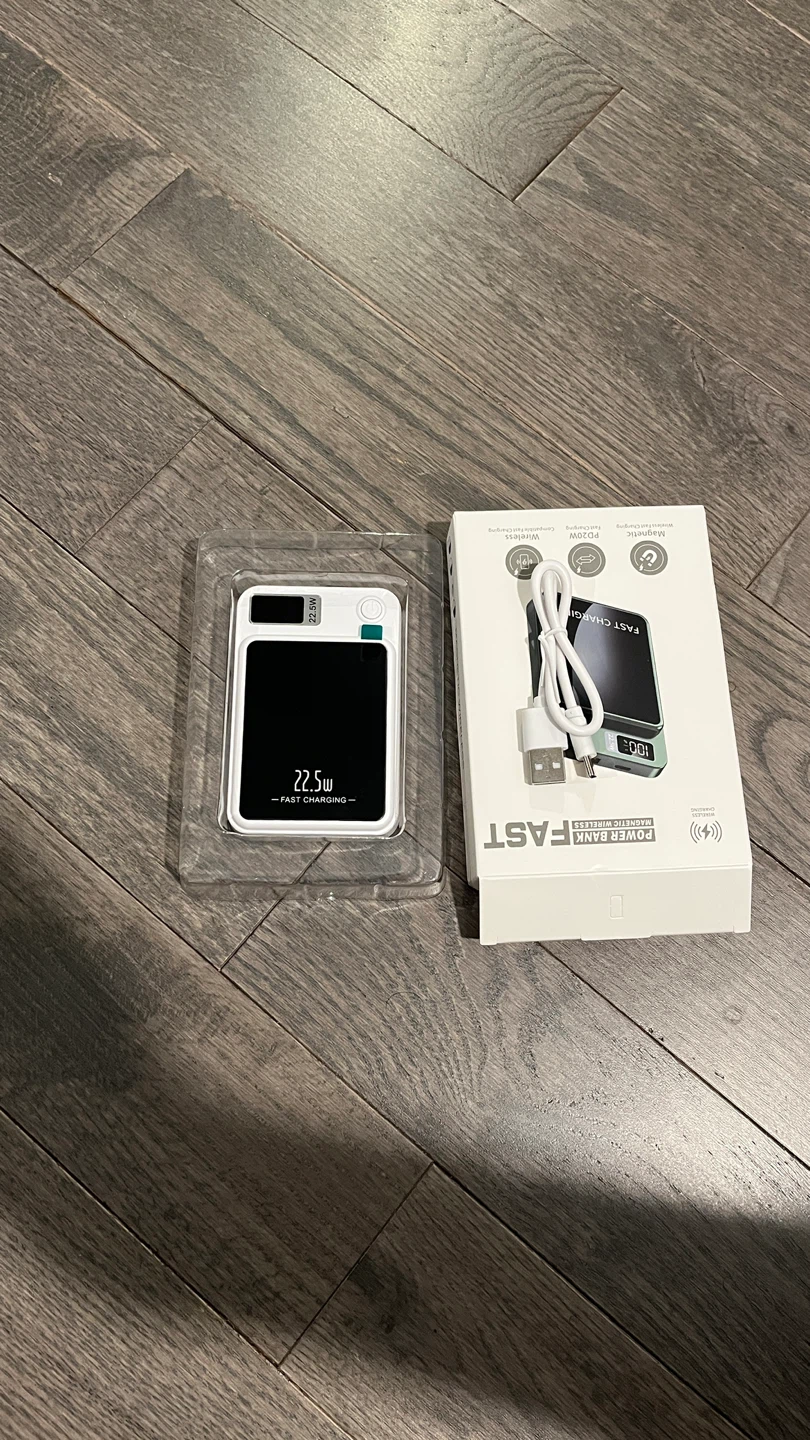 10000mAh Magnetic Wireless Fast Charging Power Bank - photo 3