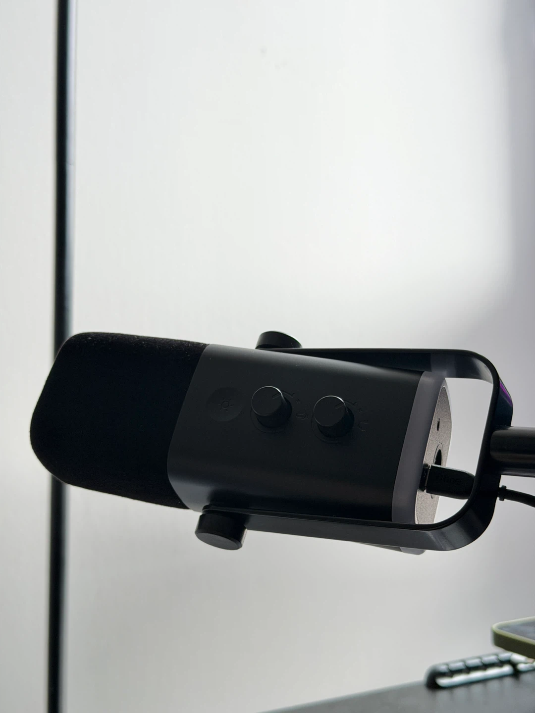 Fifine AM8 USB/XLR Gaming Podcast and Streaming Microphone - photo 3