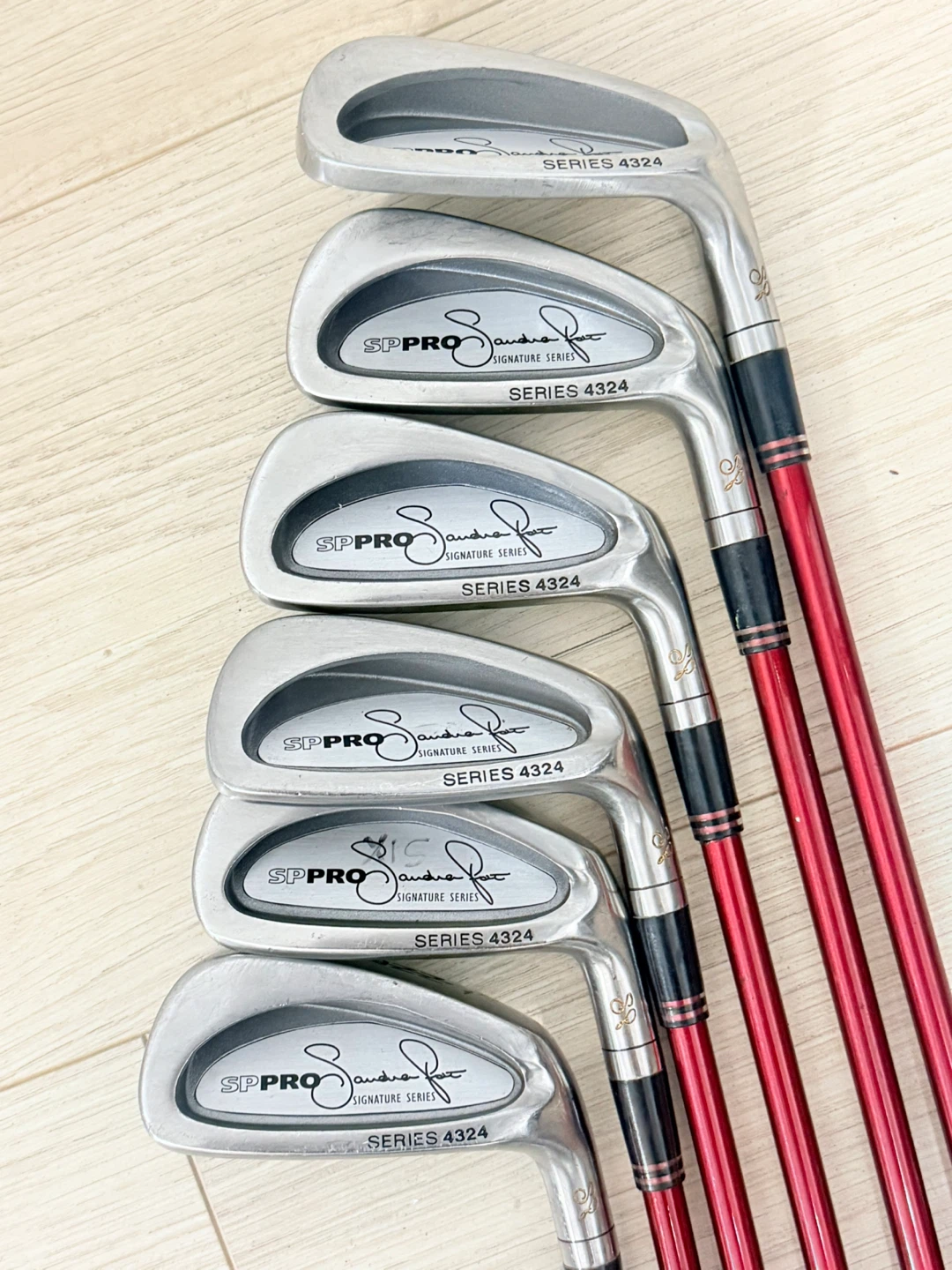 Golf clubs ( for the highest offer )
