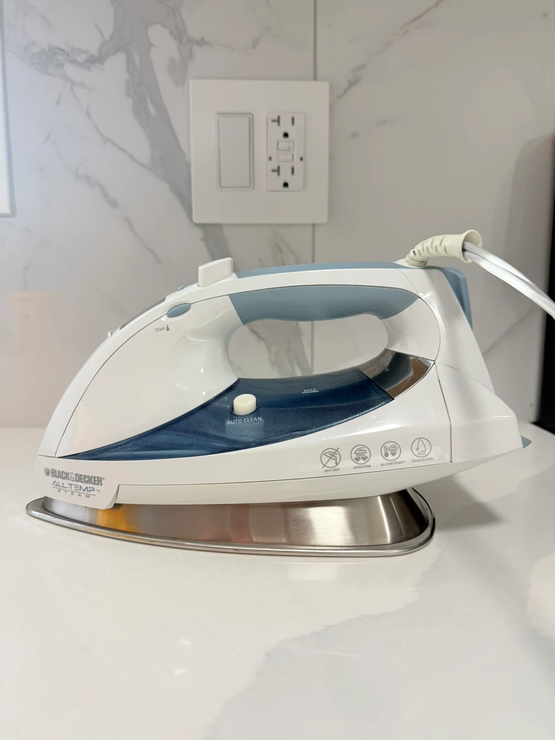 Black and decker Iron