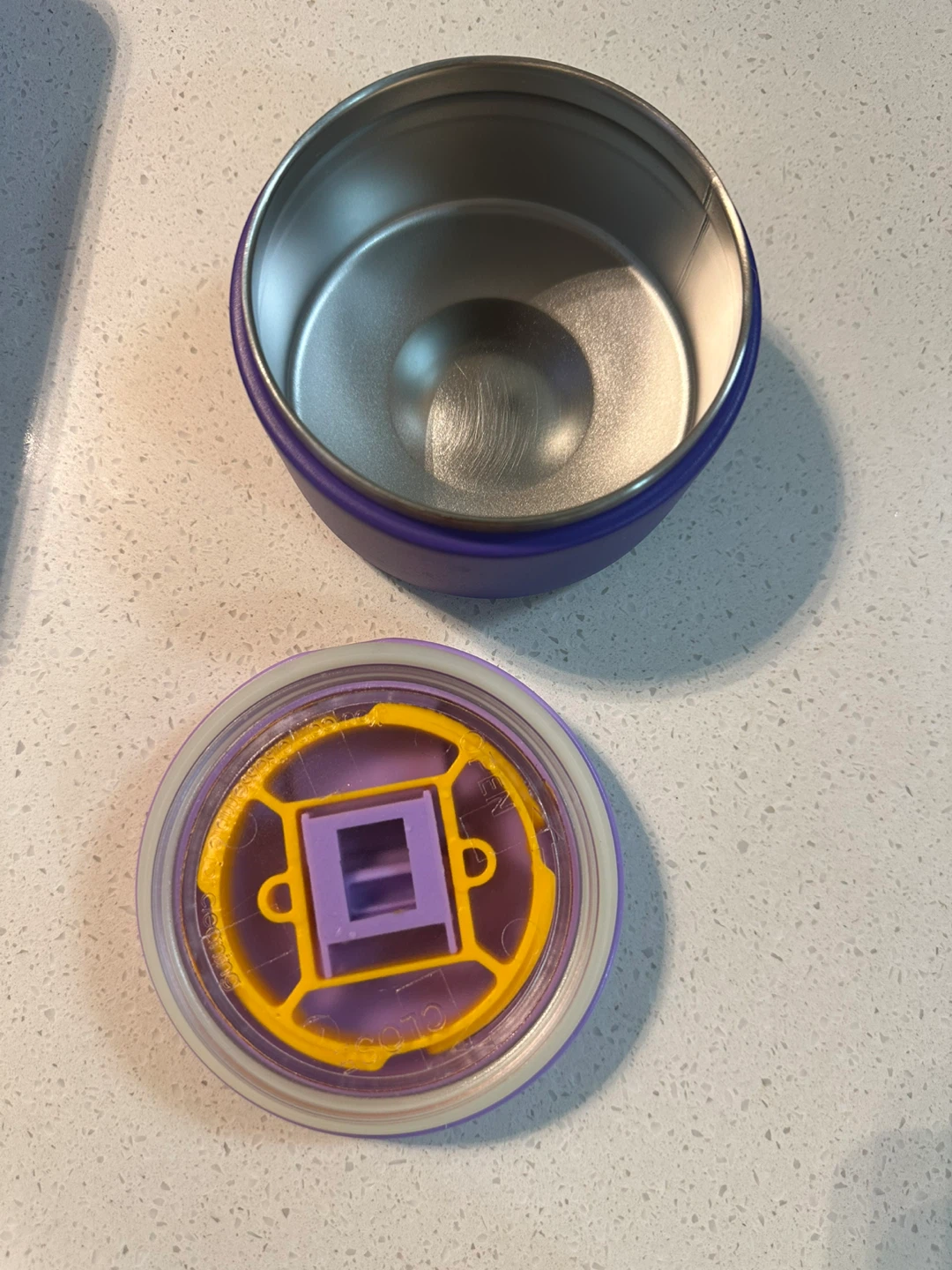 Almost new Bento Kids Lunch Box with Insulated Thermos - photo 4