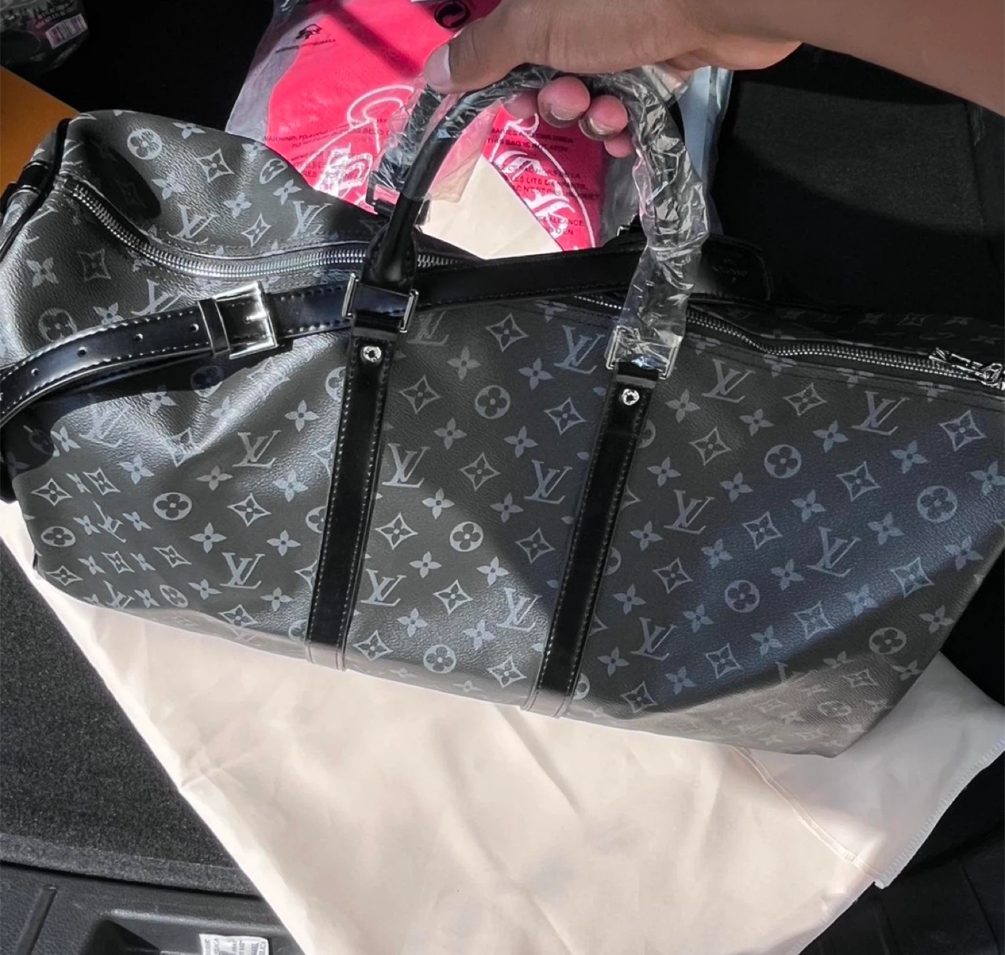 Louis Vuitton Keepall 50 Monogram Eclipse Travel Bag - photo 3