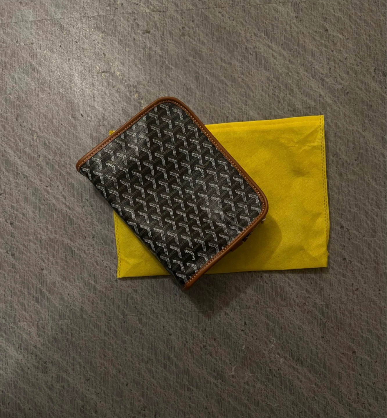 Goyard Cosmetic Pouch - photo 4