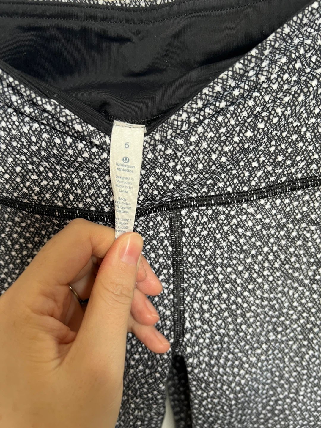 Lululemon Leggings Size 6 - photo 3