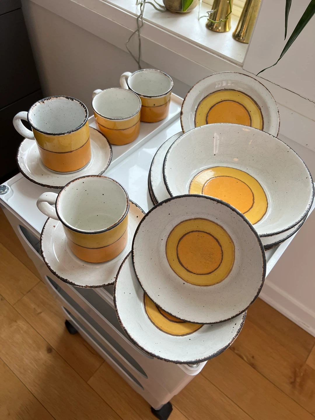Vintage Stonehenge Midwinter Dish Set