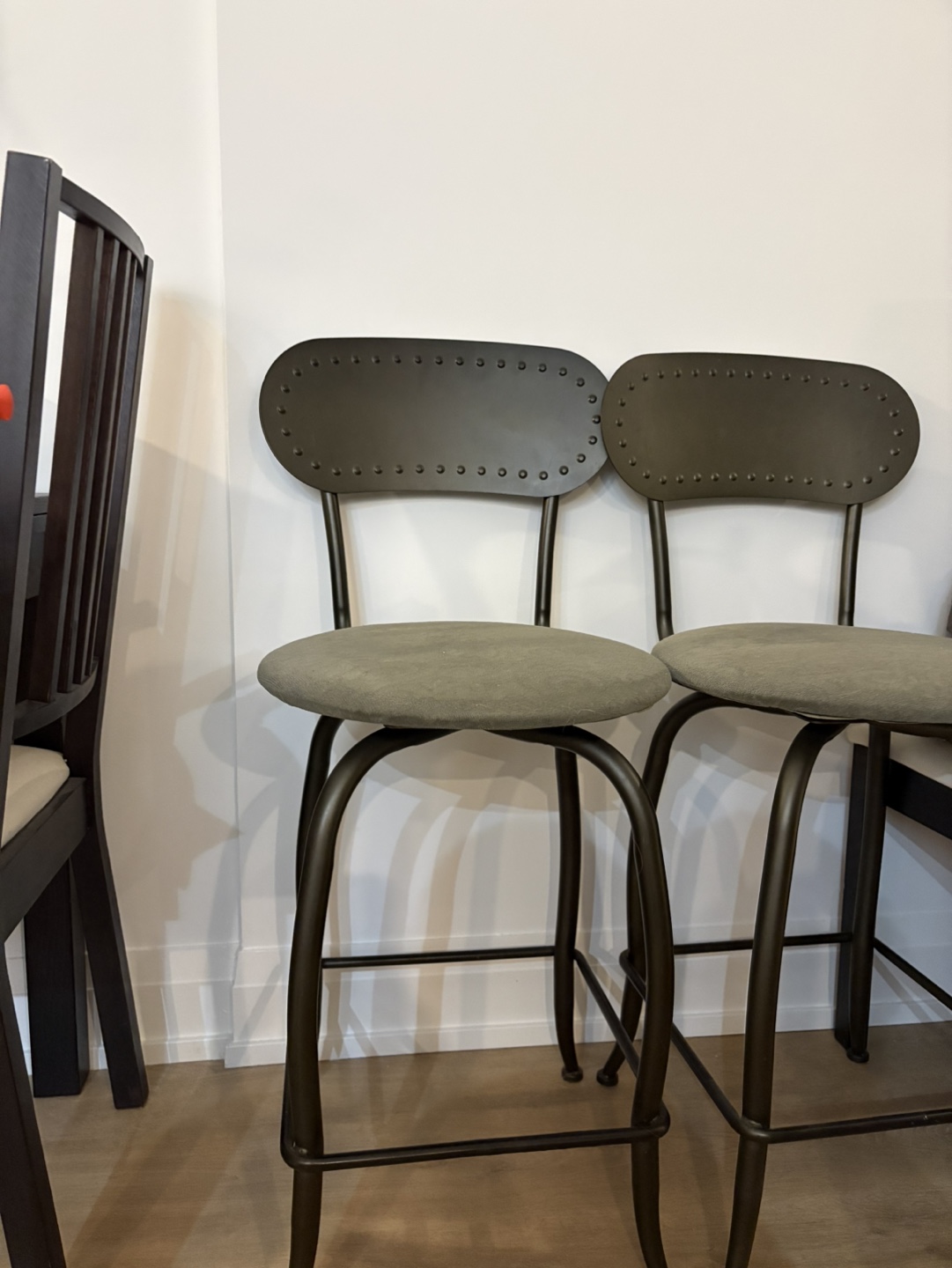 Set of 2 Greeen Bar Stools with Backs - photo 2