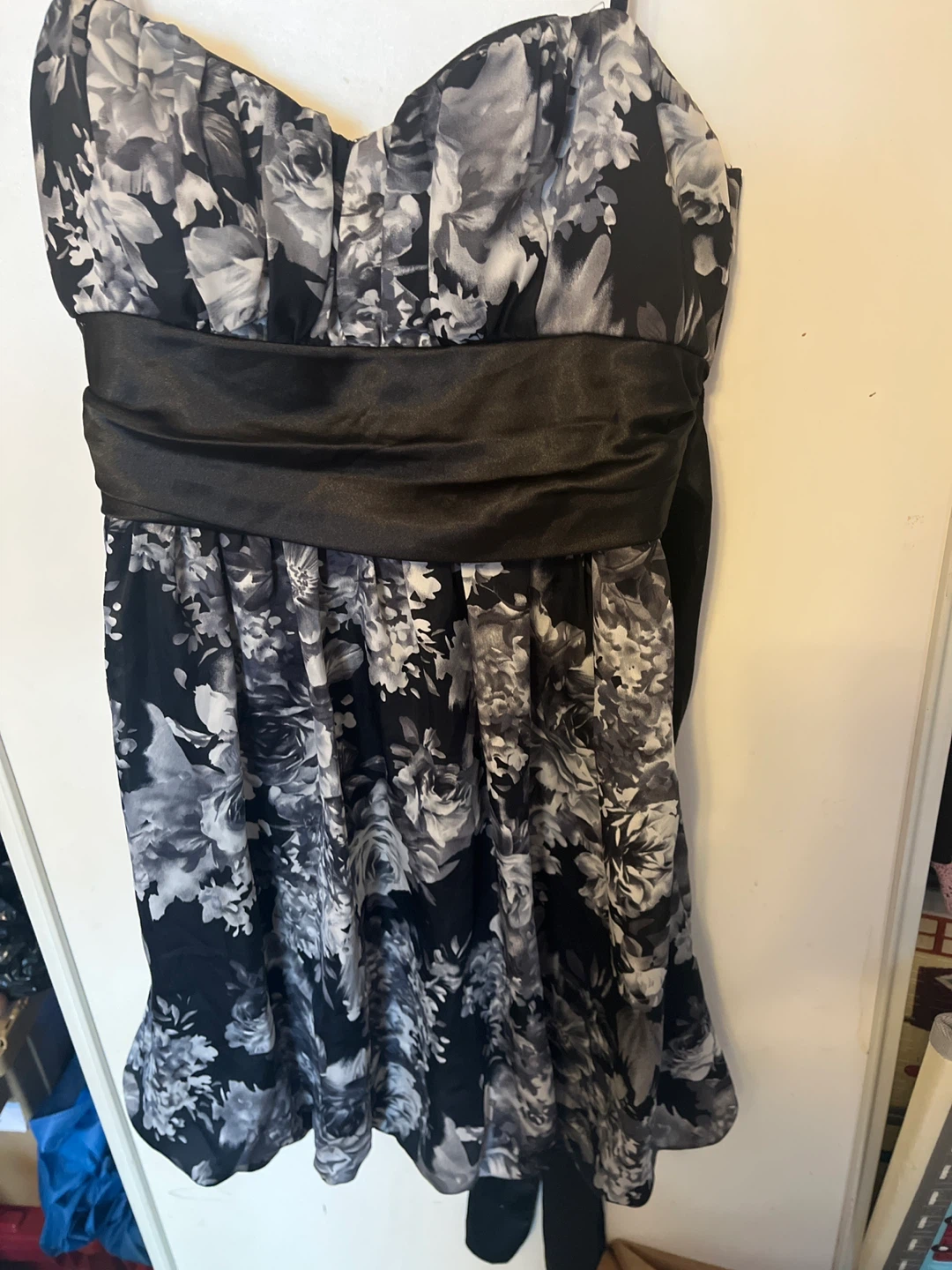 G.L.A.M. Black and White Floral Strapless Dress - photo 2