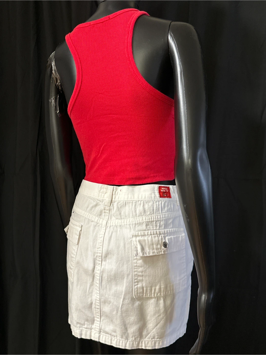 White Denim Mini Skirt with Pockets - red top - photo 2