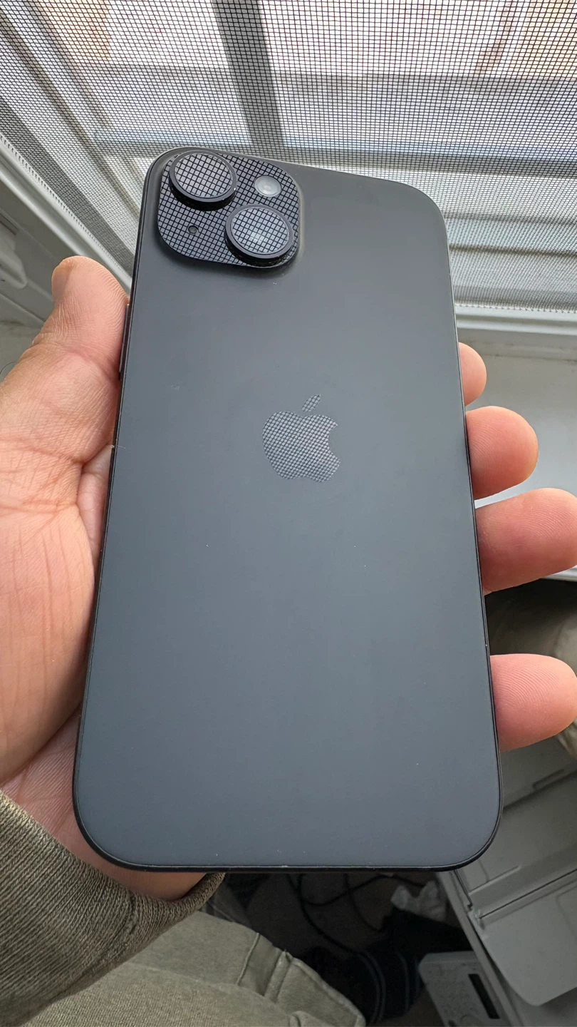 iPhone 15 – 128GB Black – Excellent Condition - photo 5