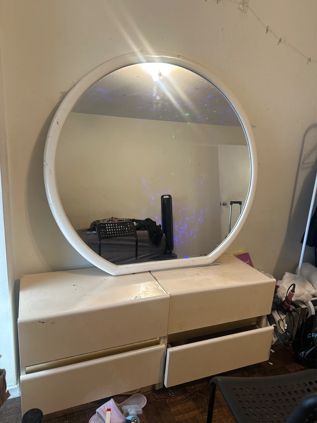 White Oval Mirror with Dresser