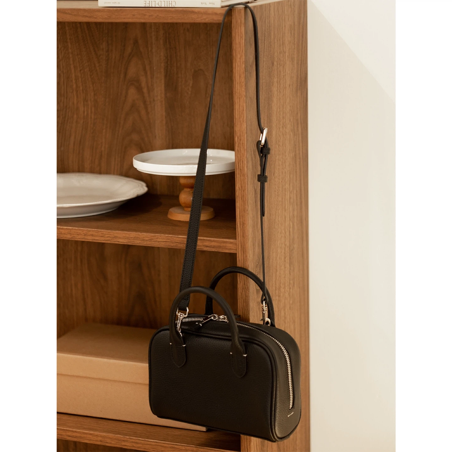 Light White Grey Leather Top Handle Bag - photo 2