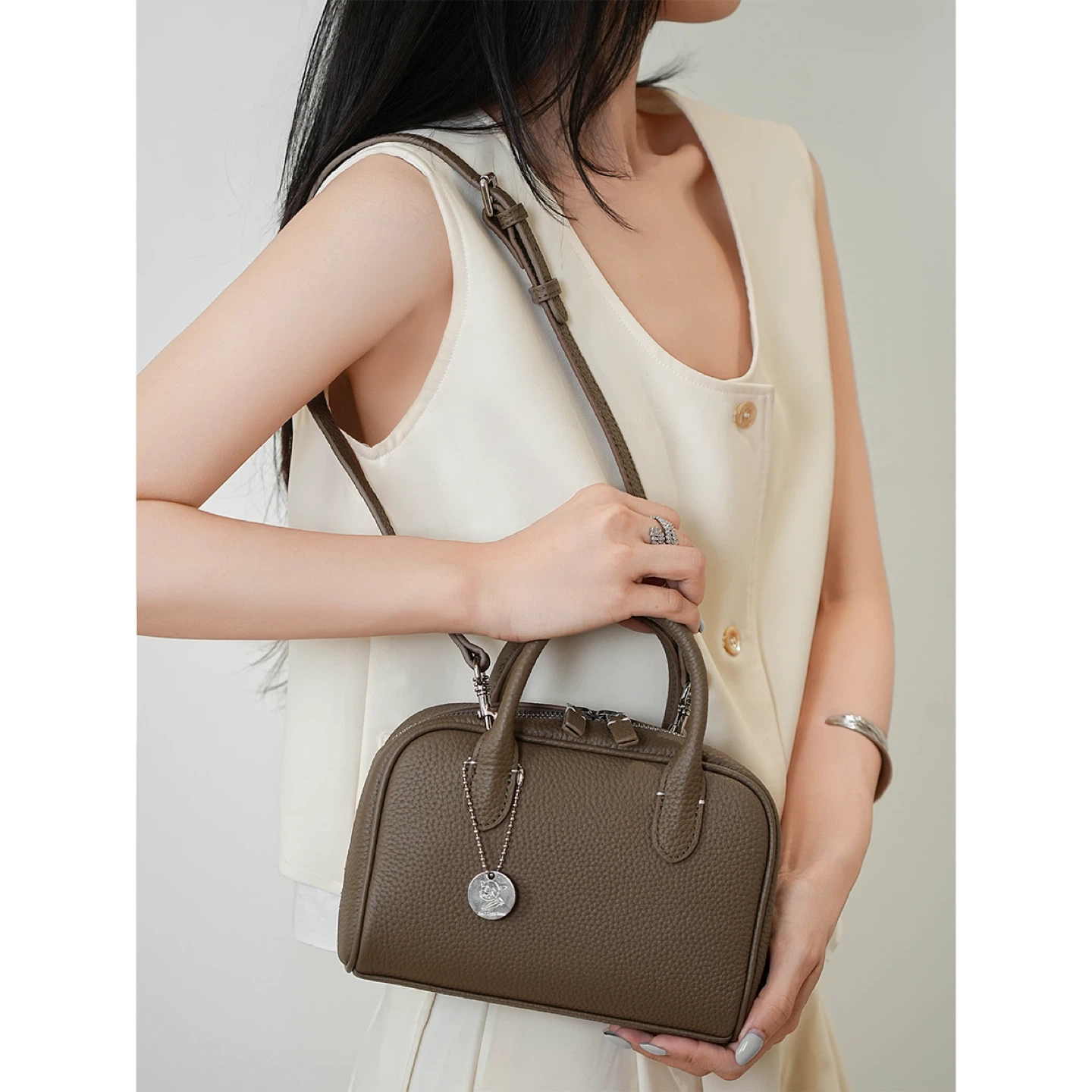Light White Grey Leather Top Handle Bag - photo 4