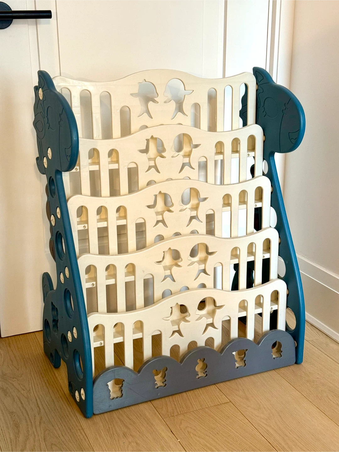Cute Kids 5-Tier Book Display Shelf