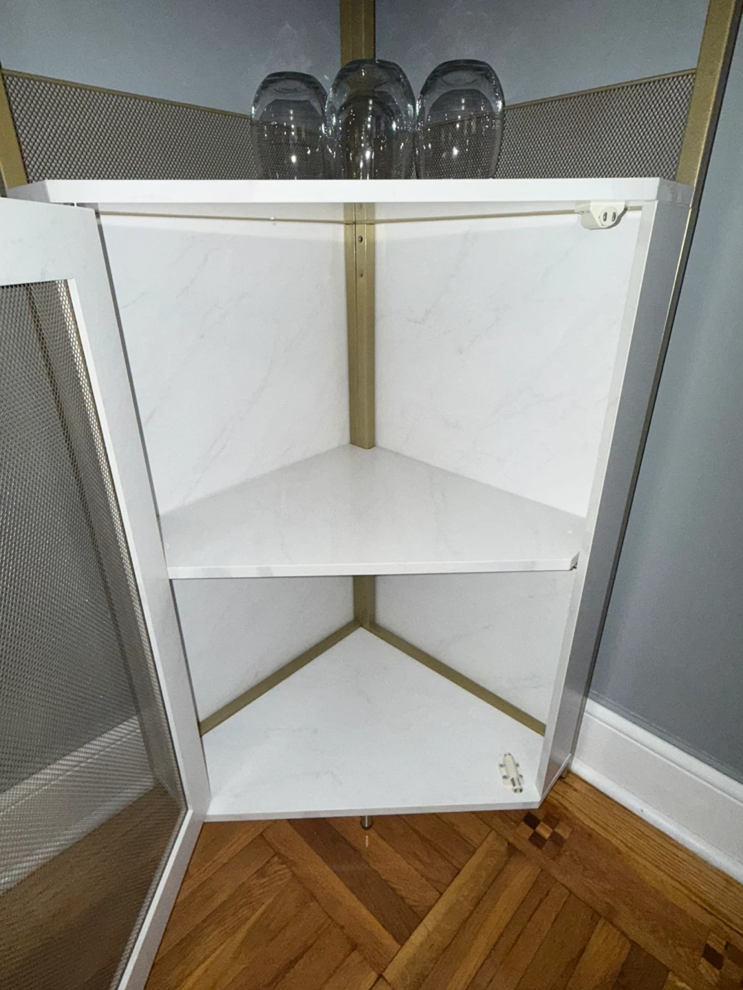 White Marble Corner bar with Gold Frame - photo 3
