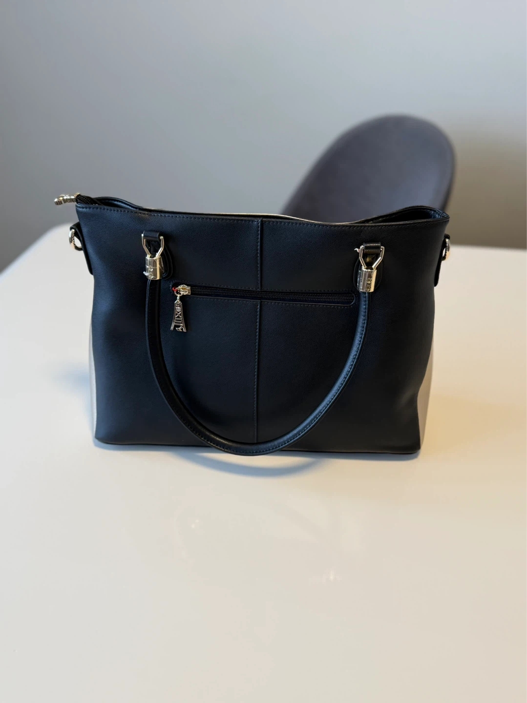 Black Tote Handbag with Charm - photo 4