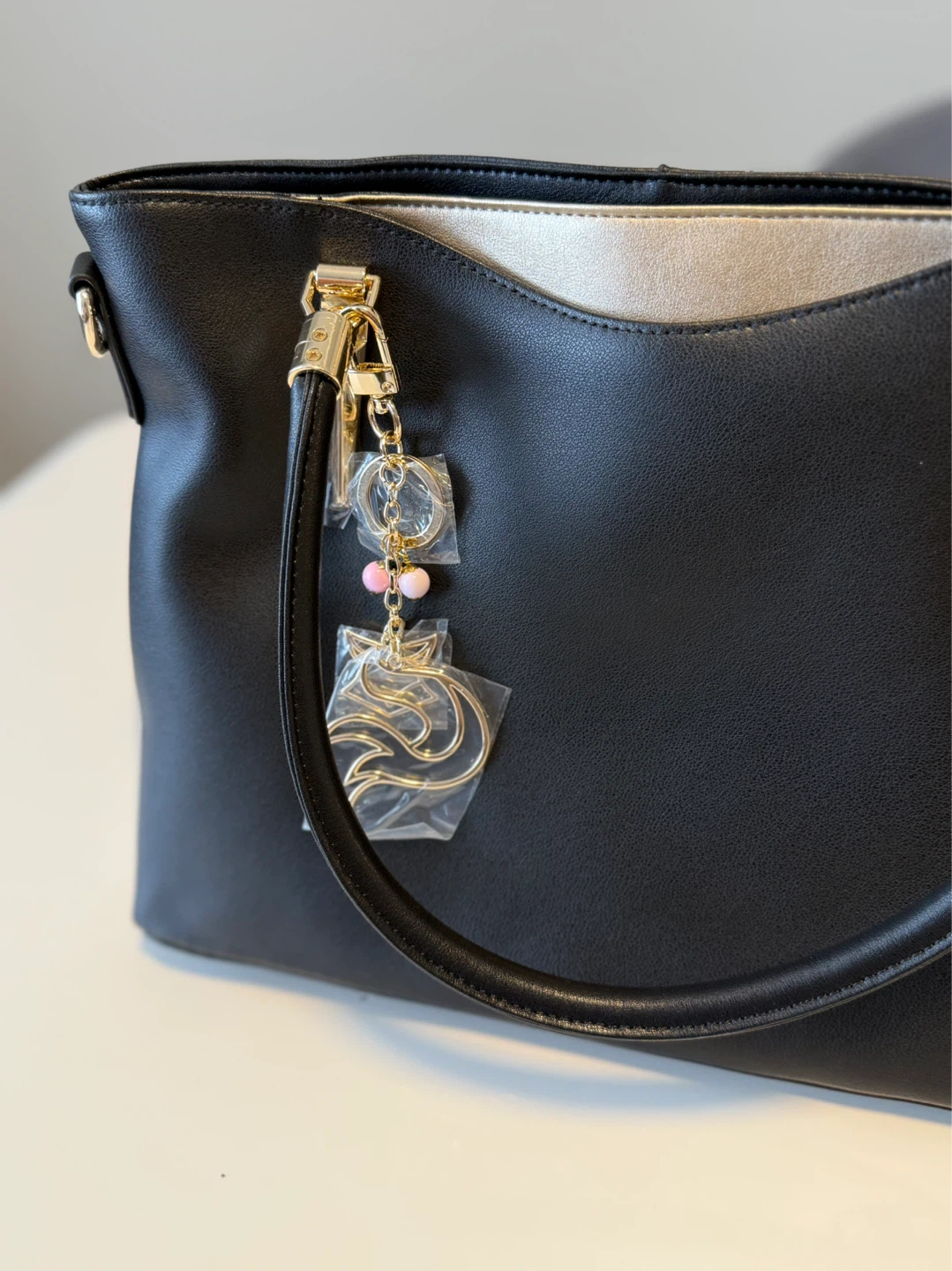 Black Tote Handbag with Charm - photo 3