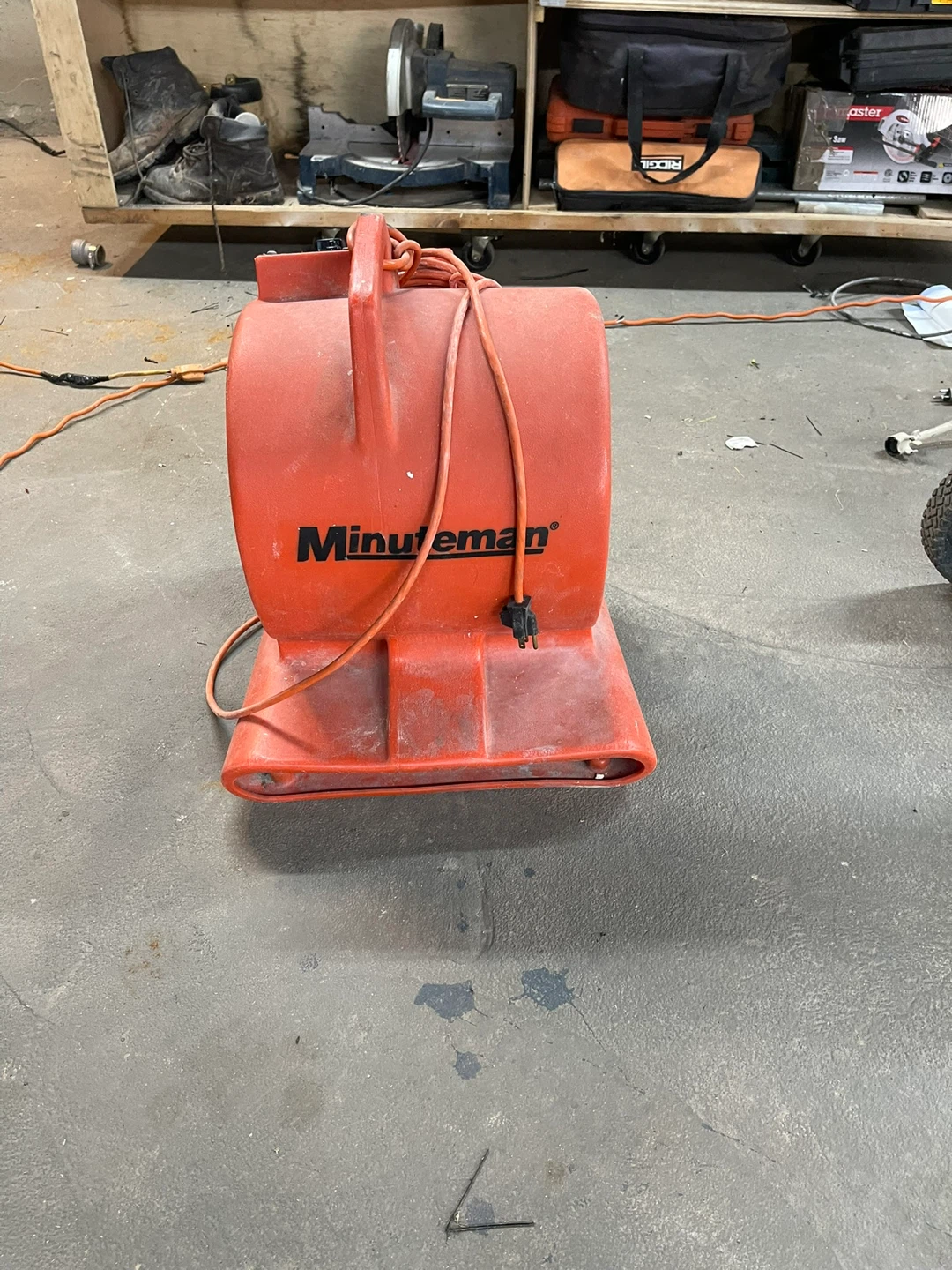 Minuteman Industrial Air Mover Floor Fan Blower