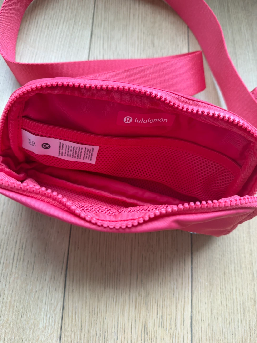 Lululemon Everywhere Belt Bag - Pink - photo 3